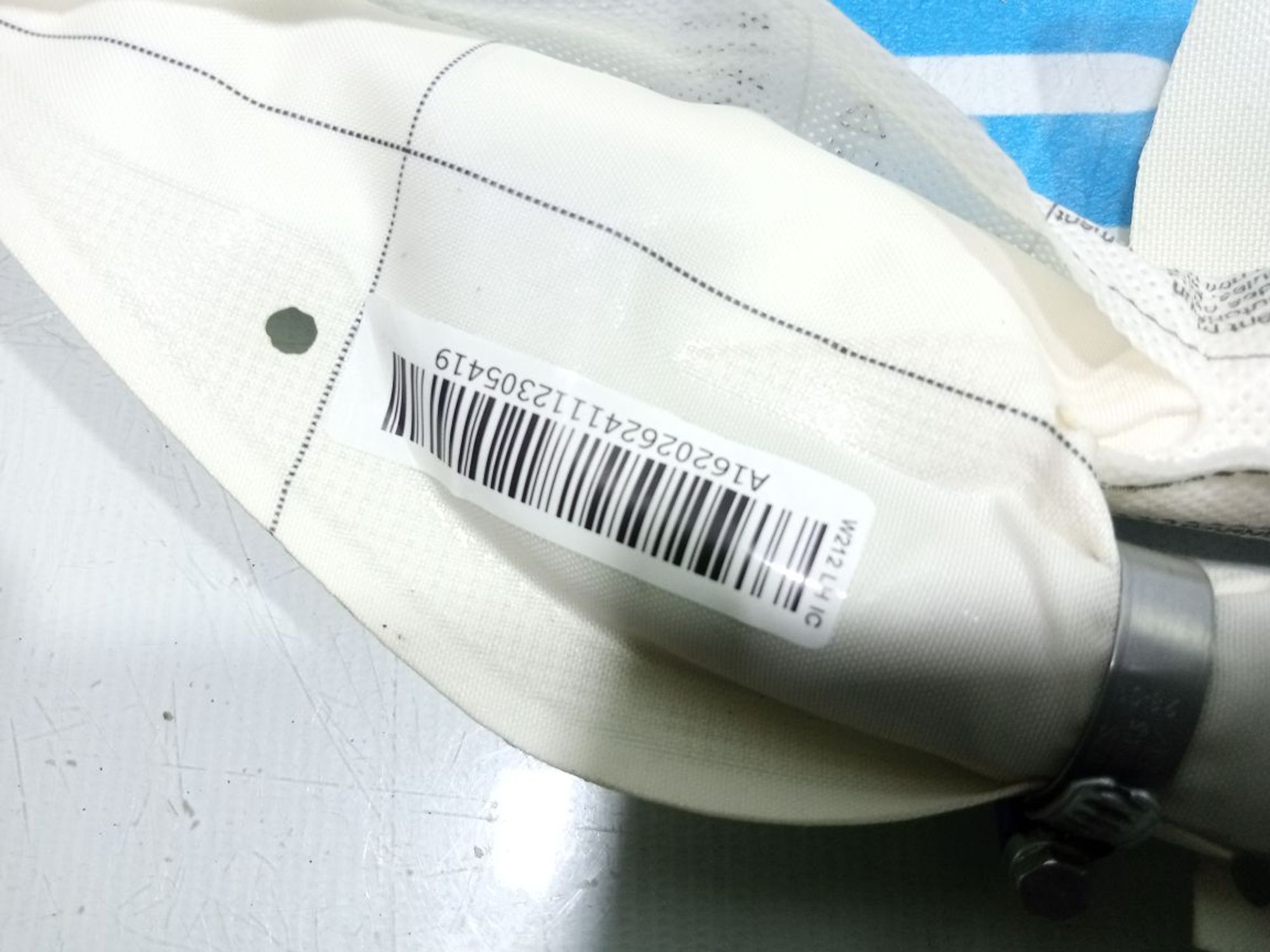 https://gcs.partsauto.market/rn-stockpro.appspot.com/thmbs/userImages/b7628e092085f1f91467af1afb6e7630/part/024485b2-77e7-4d9e-94e7-875fb7d421df_1748850217858.jpg