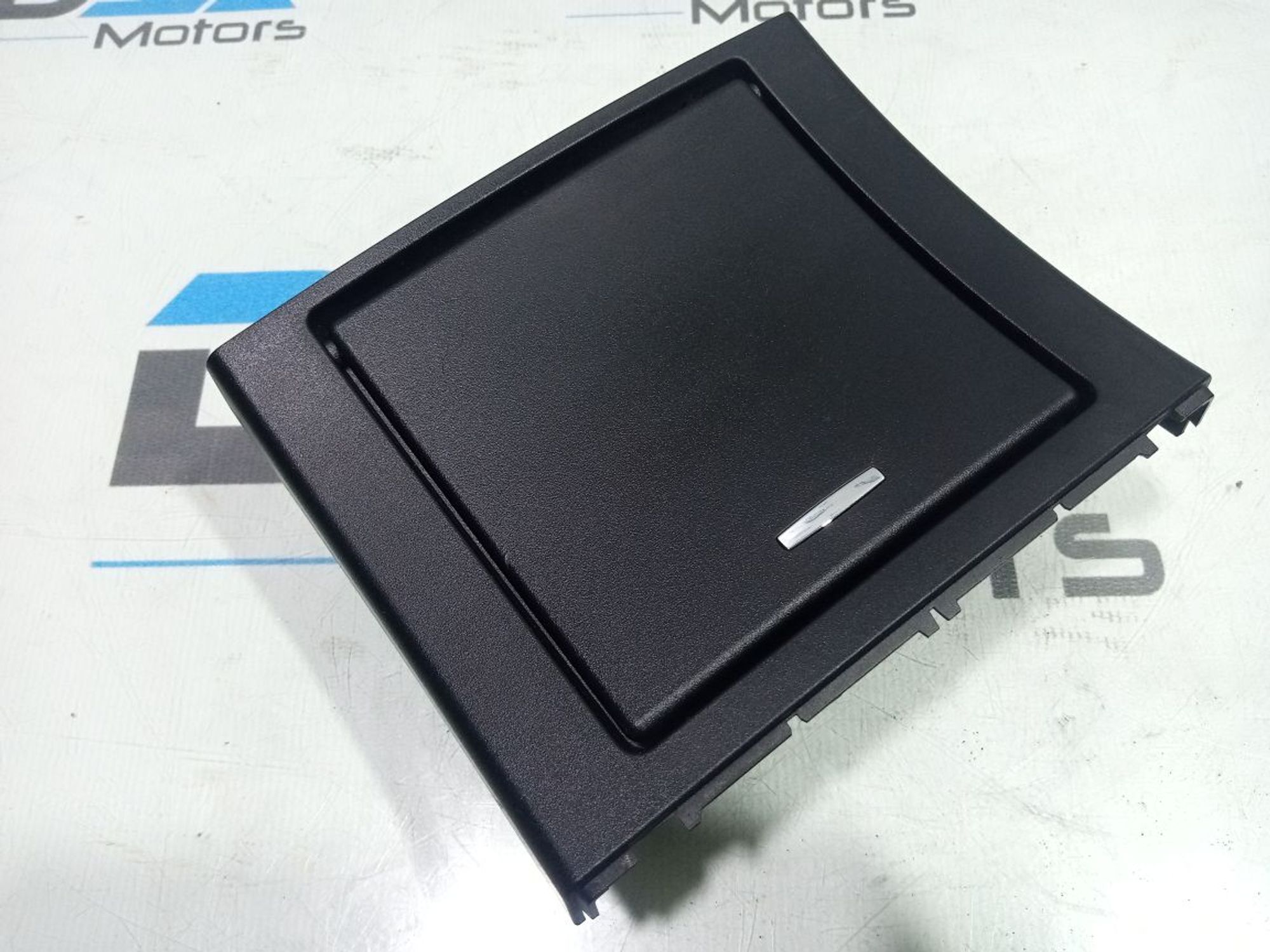 https://gcs.partsauto.market/rn-stockpro.appspot.com/thmbs/userImages/b7628e092085f1f91467af1afb6e7630/part/03166777-c5b3-4221-ab99-1972b9d1f332_1748886918967.jpg