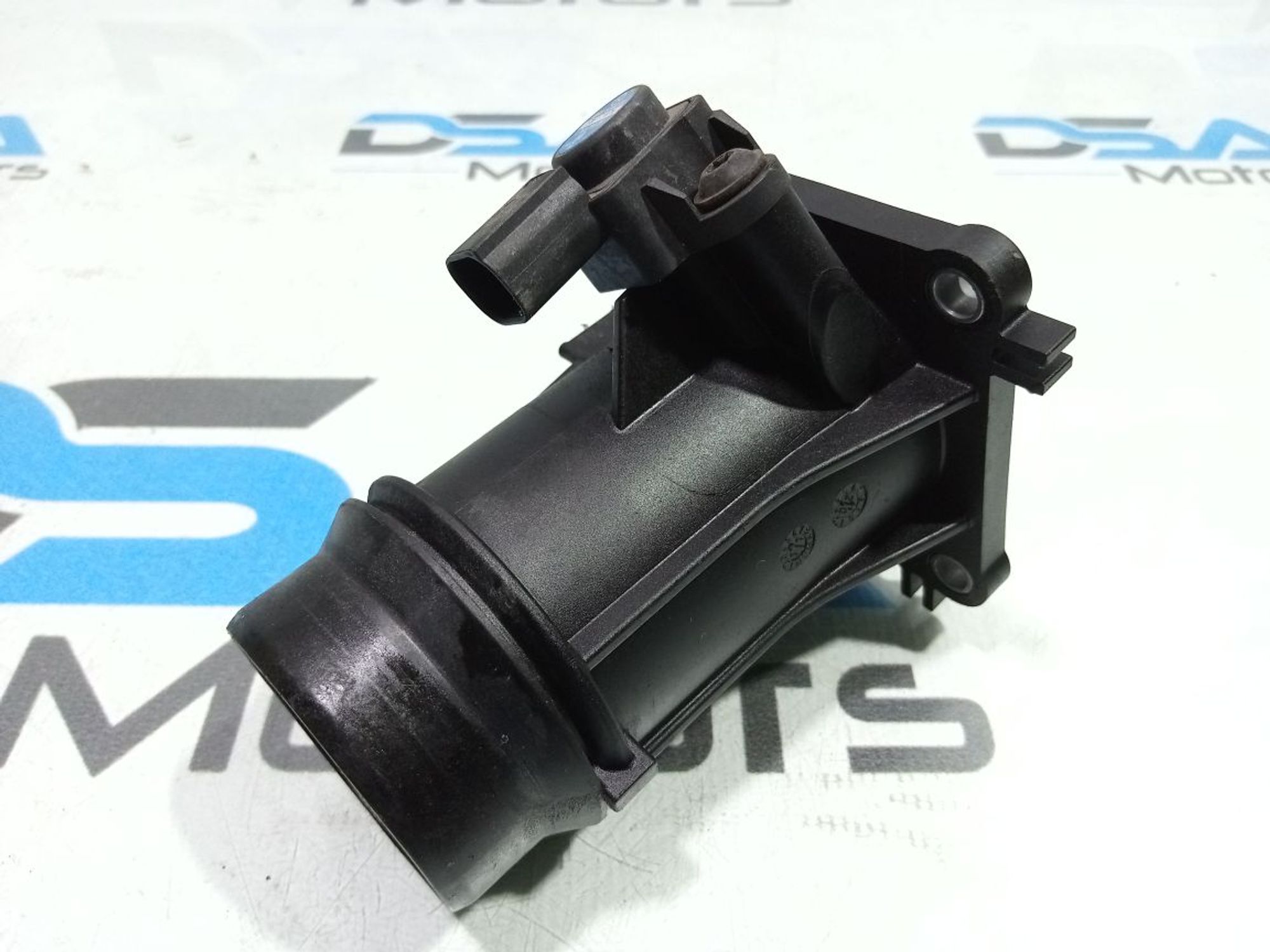 https://gcs.partsauto.market/rn-stockpro.appspot.com/thmbs/userImages/b7628e092085f1f91467af1afb6e7630/part/045a1894-1e48-43a6-a8d2-7a497376bd63_1748867050936.jpg
