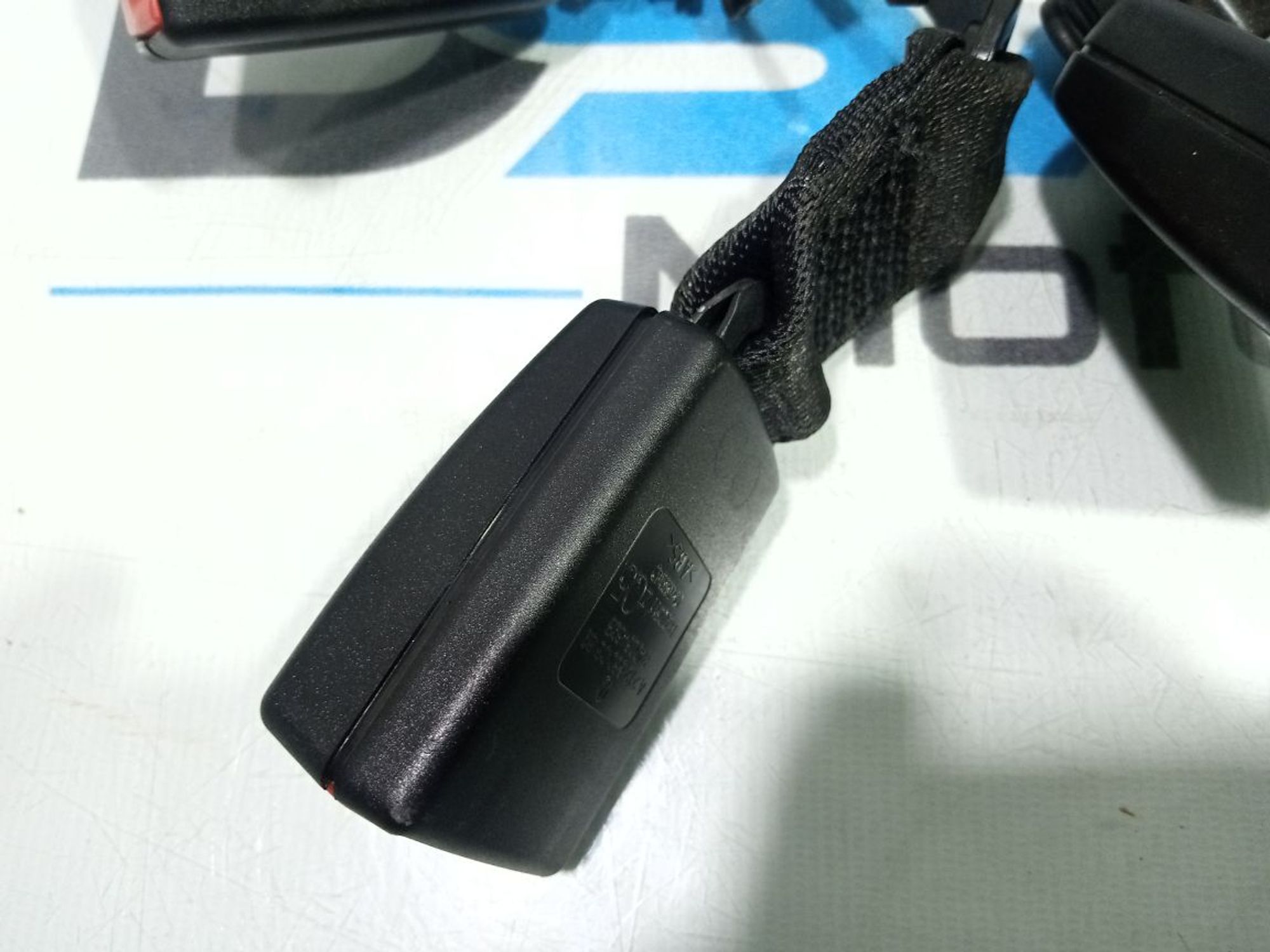 https://gcs.partsauto.market/rn-stockpro.appspot.com/thmbs/userImages/b7628e092085f1f91467af1afb6e7630/part/047d340f-e31b-4ca0-b61e-263f81c1737c_1748849651965.jpg
