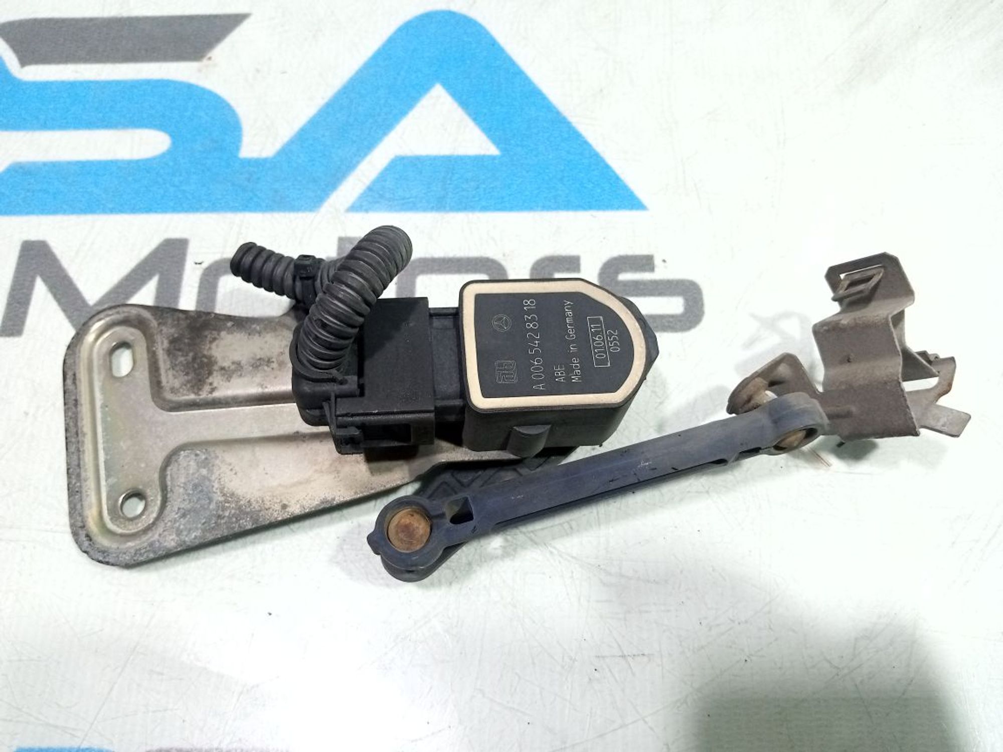 https://gcs.partsauto.market/rn-stockpro.appspot.com/thmbs/userImages/b7628e092085f1f91467af1afb6e7630/part/0480ae3f-c344-4ce1-b4c3-757f94c5664f_1748894653131.jpg