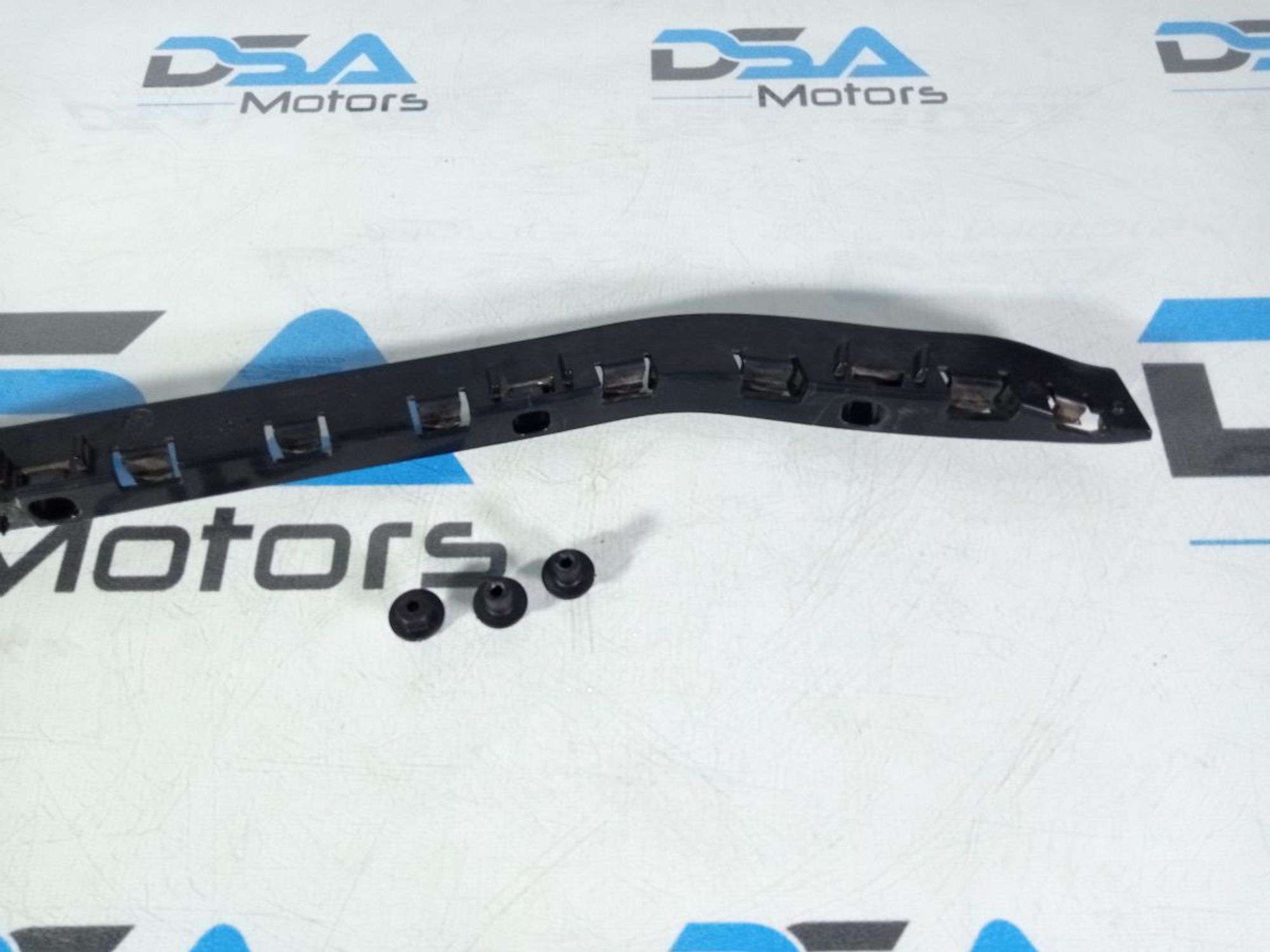 https://gcs.partsauto.market/rn-stockpro.appspot.com/thmbs/userImages/b7628e092085f1f91467af1afb6e7630/part/04e5ed69-e57d-48c3-96cf-6573df7b4ca7_1747212386843.jpg