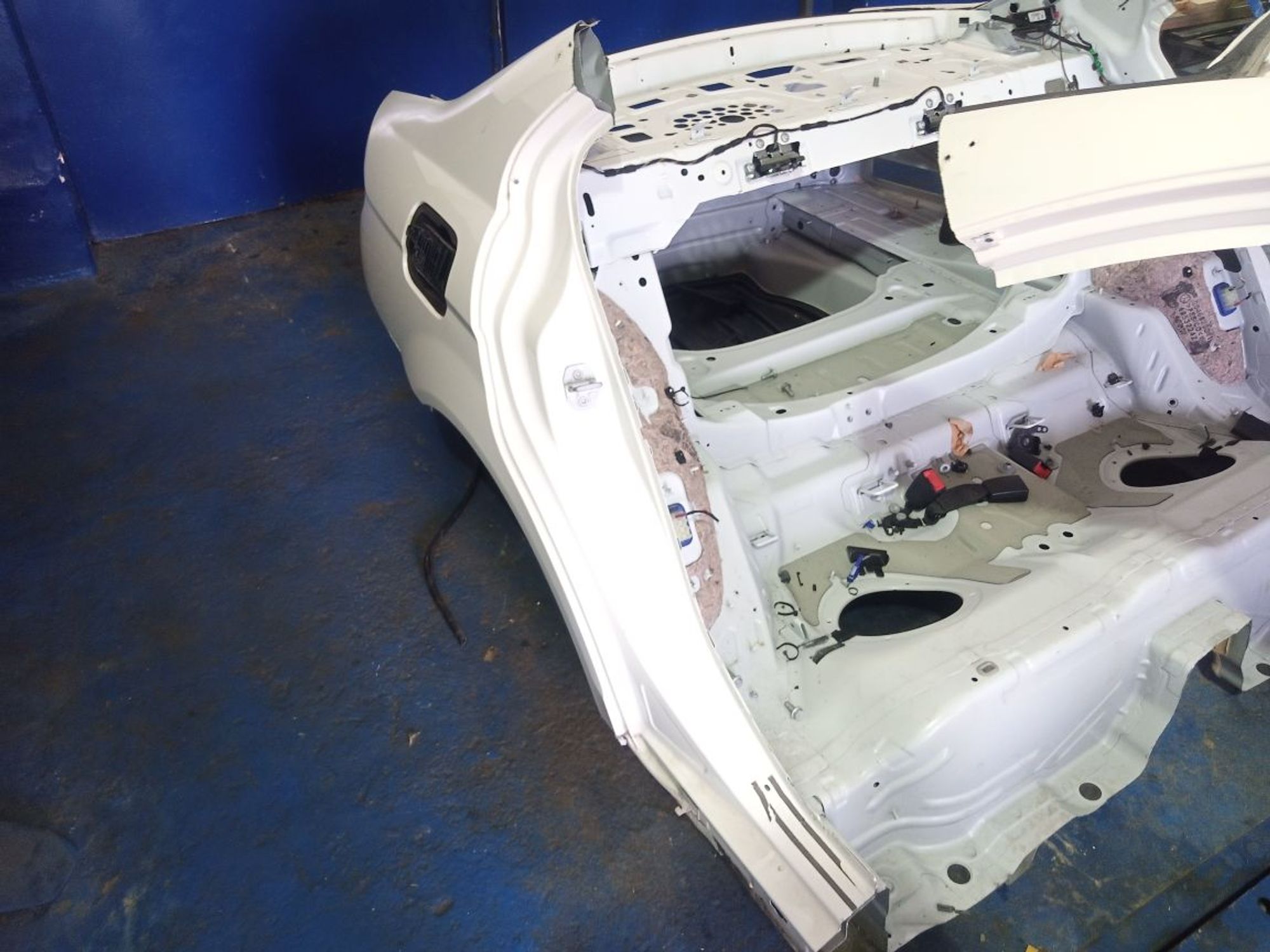 https://gcs.partsauto.market/rn-stockpro.appspot.com/thmbs/userImages/b7628e092085f1f91467af1afb6e7630/part/061ad96b-a663-46f6-bf3e-c60a9f607987_1741696985028.jpg