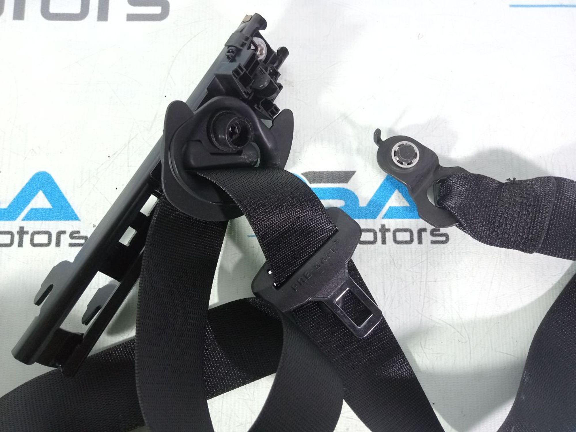 https://gcs.partsauto.market/rn-stockpro.appspot.com/thmbs/userImages/b7628e092085f1f91467af1afb6e7630/part/065f435e-6cdc-48f4-8174-59dfa4b27c66_1741172101212.jpg
