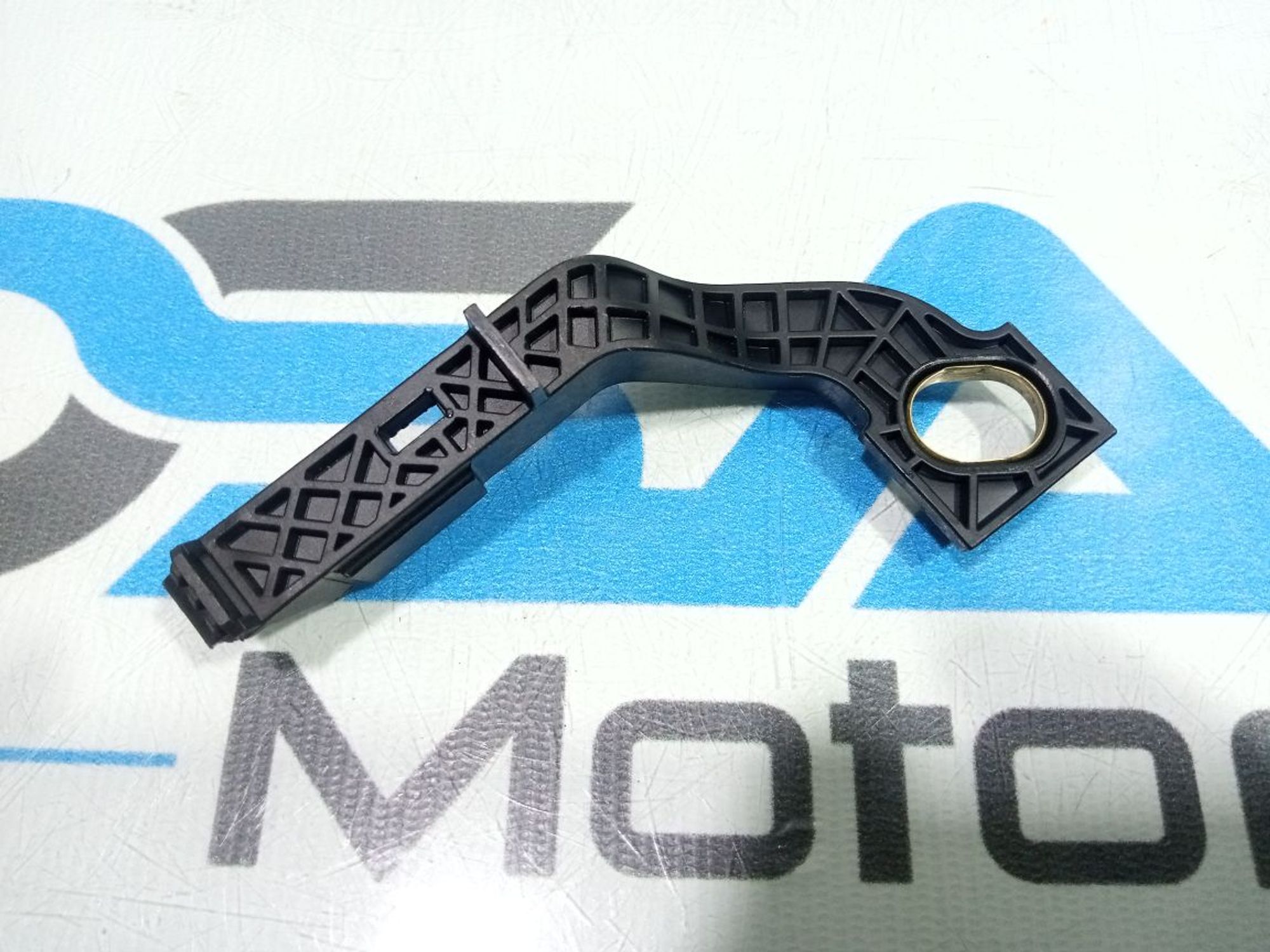 https://gcs.partsauto.market/rn-stockpro.appspot.com/thmbs/userImages/b7628e092085f1f91467af1afb6e7630/part/07604e99-f89e-4a56-8ca5-2359187b4c01_1748282234186.jpg