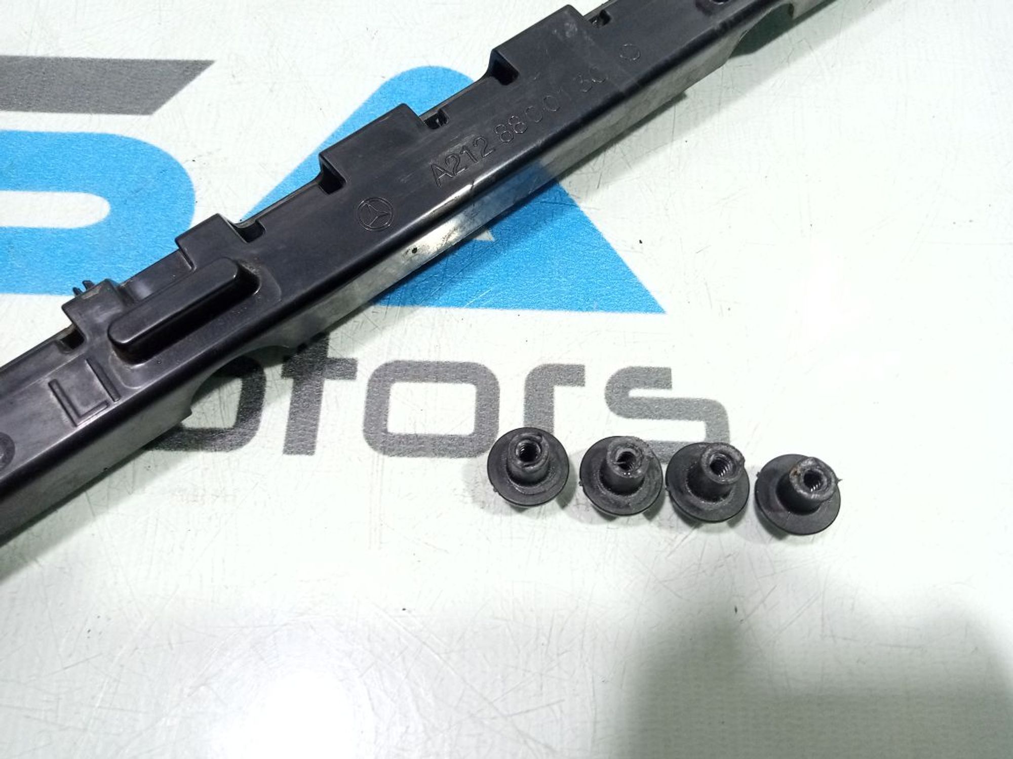 https://gcs.partsauto.market/rn-stockpro.appspot.com/thmbs/userImages/b7628e092085f1f91467af1afb6e7630/part/08443462-15d1-4e0b-9a45-80f1d8611935_1748623583297.jpg
