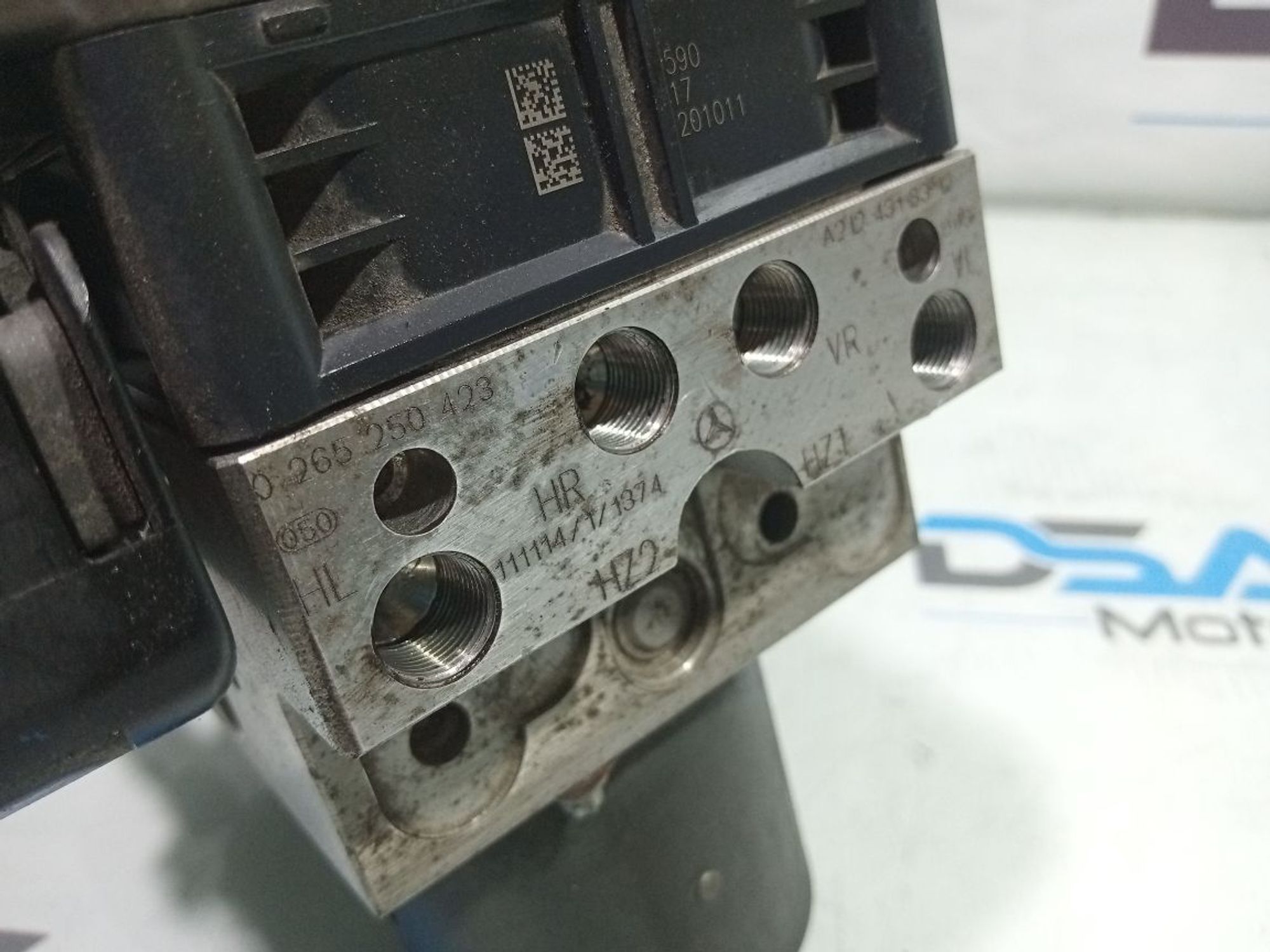https://gcs.partsauto.market/rn-stockpro.appspot.com/thmbs/userImages/b7628e092085f1f91467af1afb6e7630/part/08b5dc11-f266-4a97-82cd-e8d2d928fbd6_1747849191423.jpg