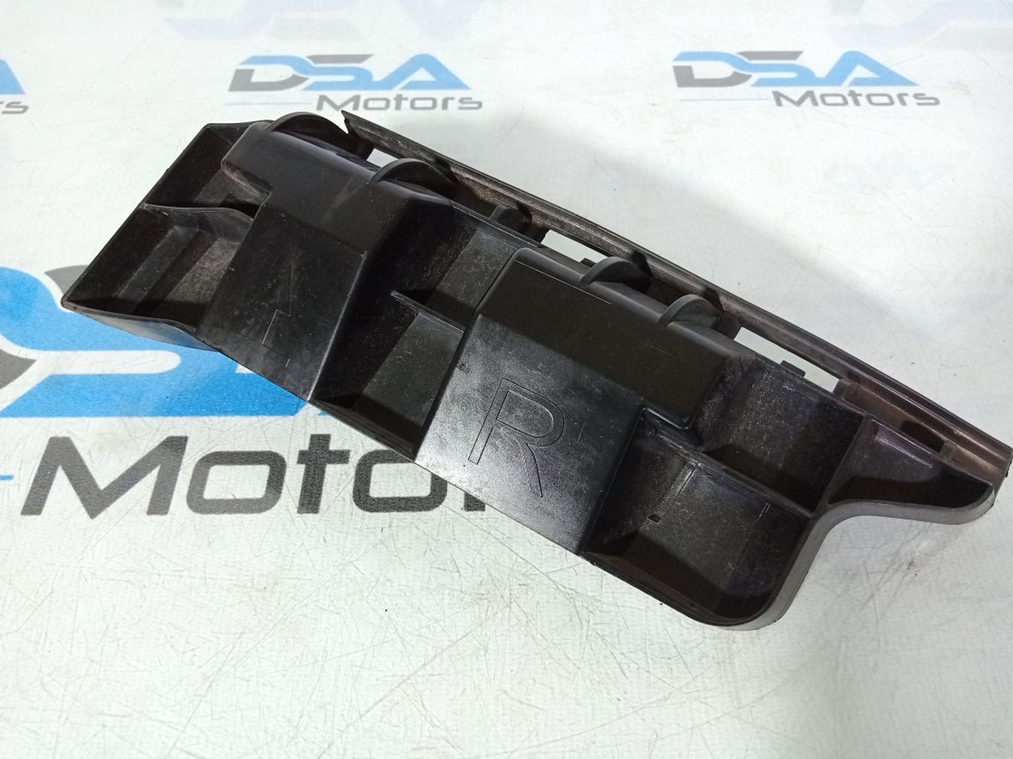 https://gcs.partsauto.market/rn-stockpro.appspot.com/thmbs/userImages/b7628e092085f1f91467af1afb6e7630/part/0978de3a-2c48-4a3a-8fde-b72bf6a2e112_1747337701609.jpg