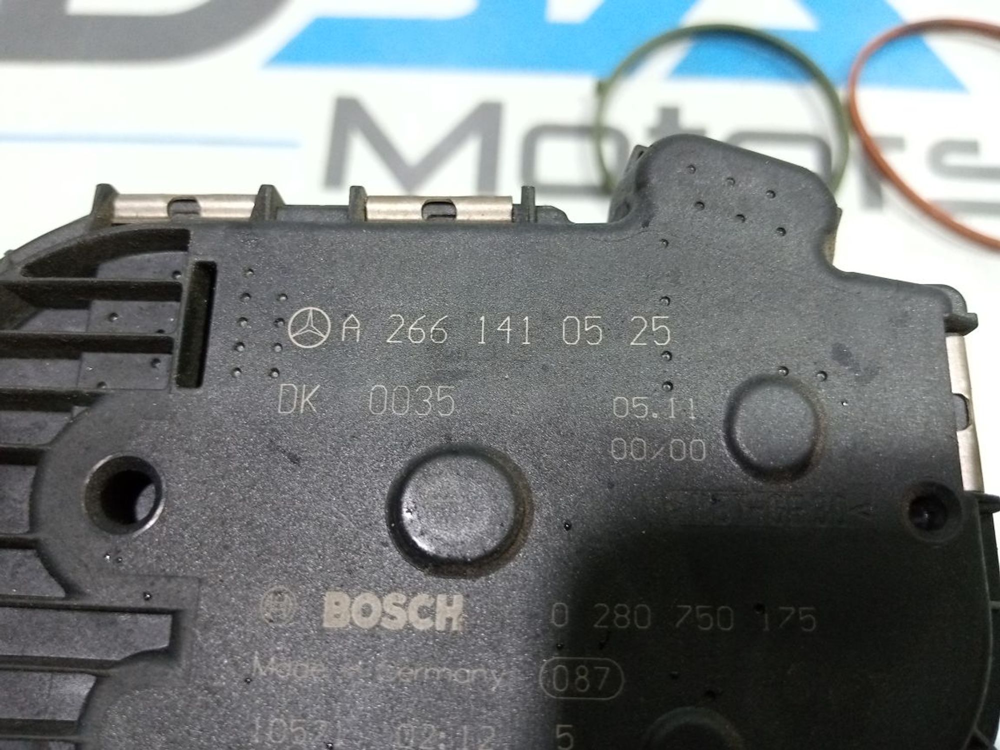 https://gcs.partsauto.market/rn-stockpro.appspot.com/thmbs/userImages/b7628e092085f1f91467af1afb6e7630/part/09f0268e-90c4-42f5-b9c3-4b54a7d2d7a9_1748868715701.jpg