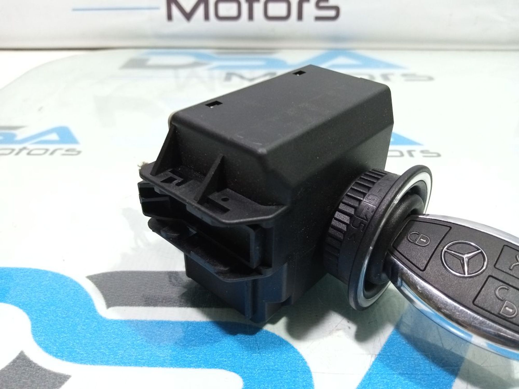 https://gcs.partsauto.market/rn-stockpro.appspot.com/thmbs/userImages/b7628e092085f1f91467af1afb6e7630/part/0d1ddf9f-df4f-4899-aad8-c0c9524614e3_1748160962959.jpg