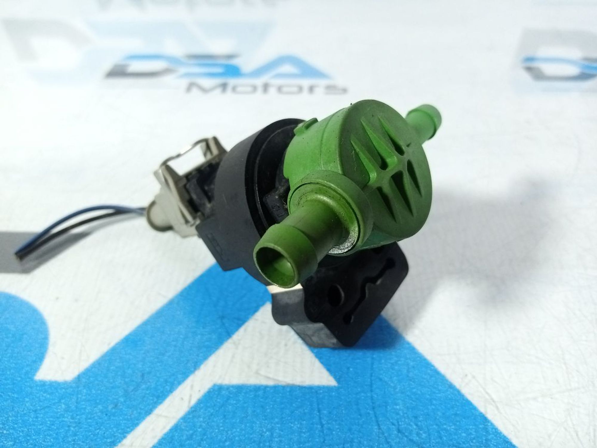 https://gcs.partsauto.market/rn-stockpro.appspot.com/thmbs/userImages/b7628e092085f1f91467af1afb6e7630/part/1131d385-7776-48ed-bcb7-b3d33b82d549_1747023631491.jpg