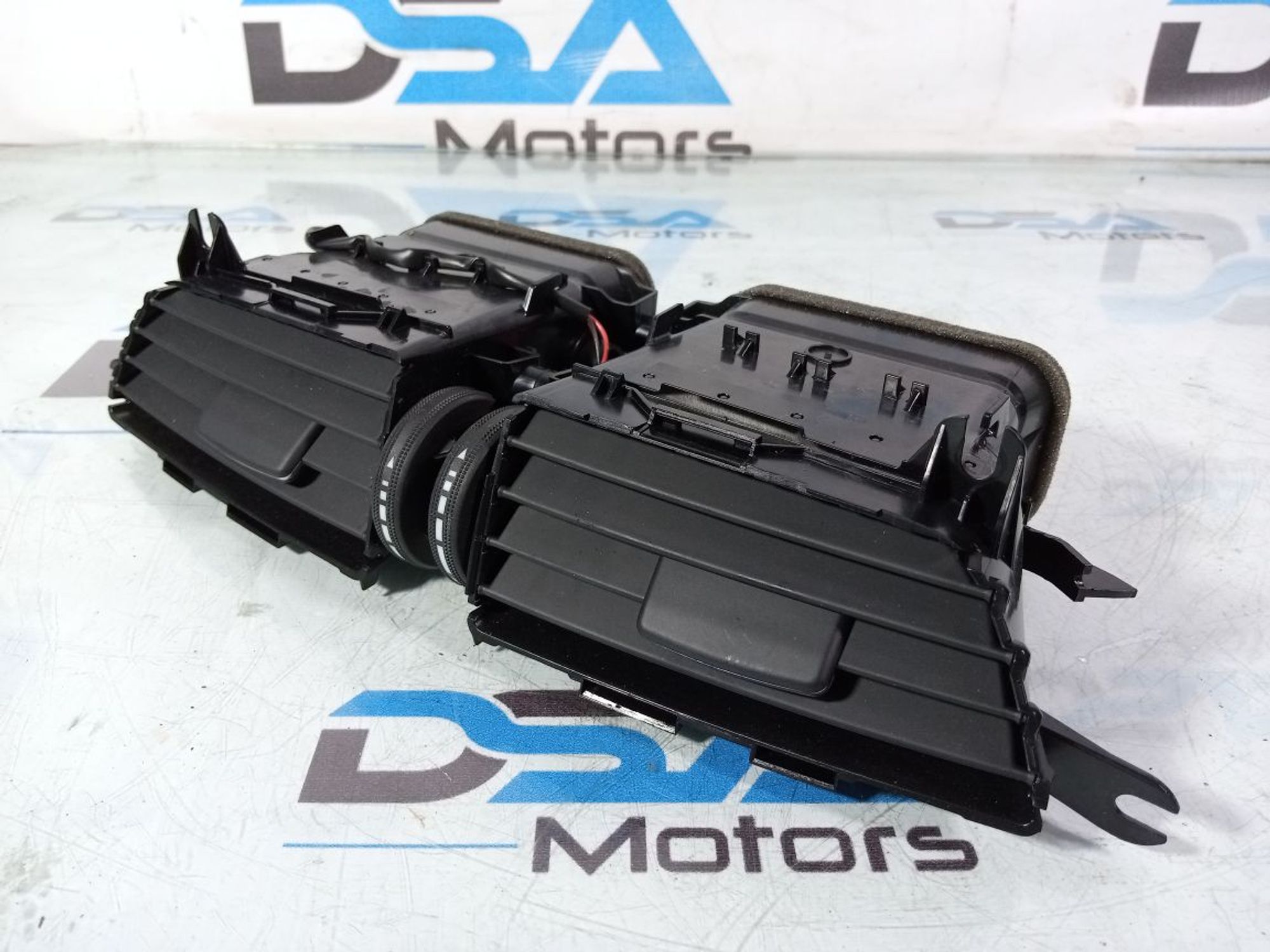 https://gcs.partsauto.market/rn-stockpro.appspot.com/thmbs/userImages/b7628e092085f1f91467af1afb6e7630/part/130cb67d-f9e9-4046-80dd-c7336c178db9_1737113326209.jpg