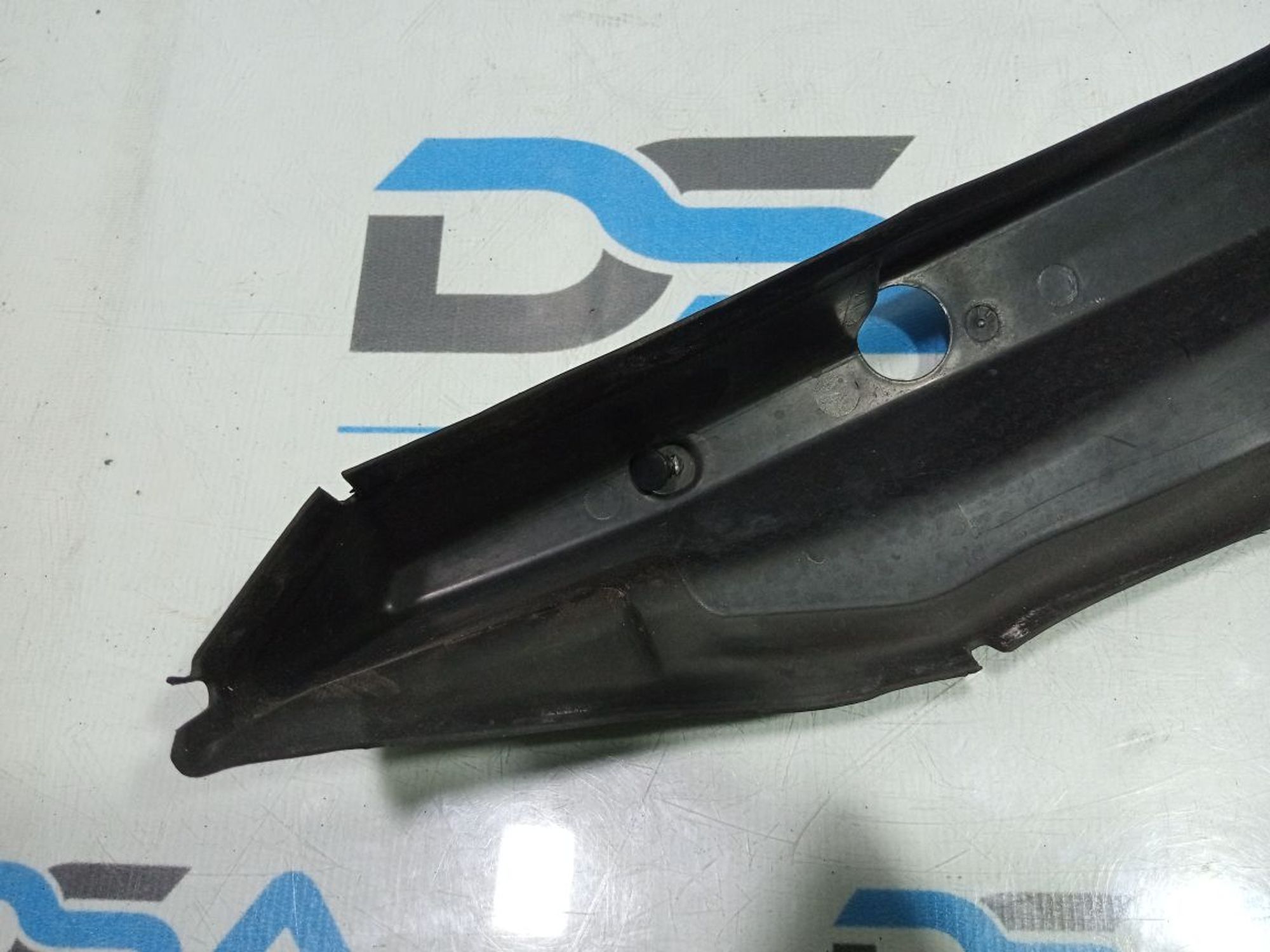 https://gcs.partsauto.market/rn-stockpro.appspot.com/thmbs/userImages/b7628e092085f1f91467af1afb6e7630/part/155e61f8-dae4-476f-acf3-18a19abc3b7f_1748410682533.jpg