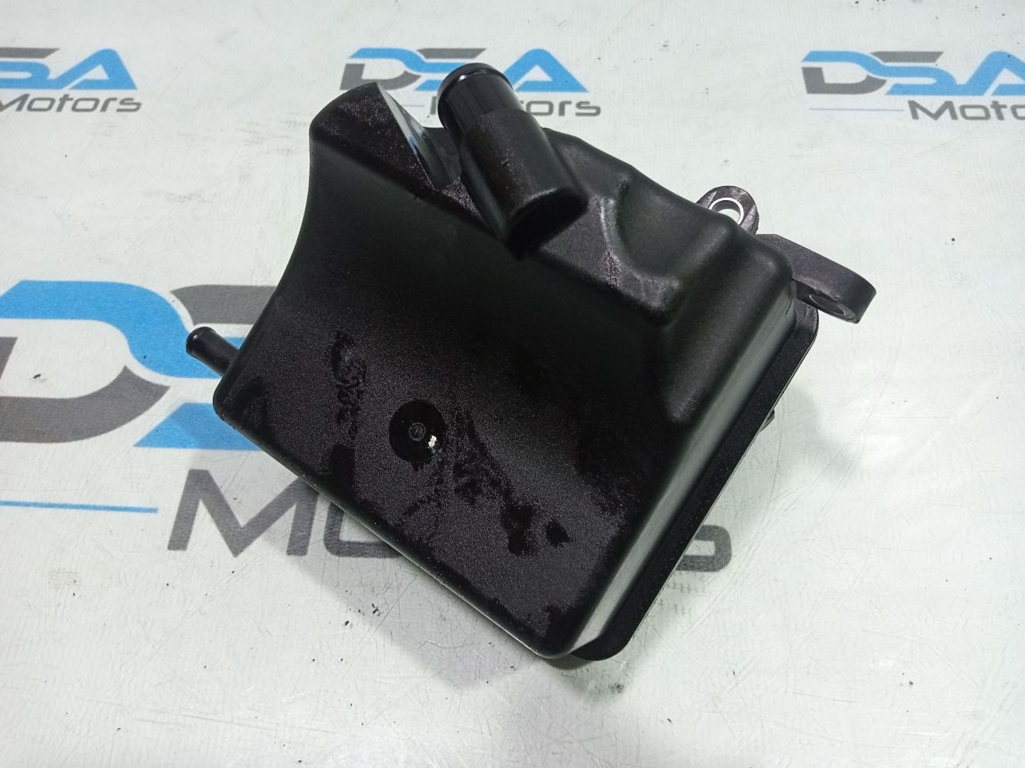 https://gcs.partsauto.market/rn-stockpro.appspot.com/thmbs/userImages/b7628e092085f1f91467af1afb6e7630/part/15a356e0-90e6-4252-8218-aa65bb7eff48_1748621130299.jpg