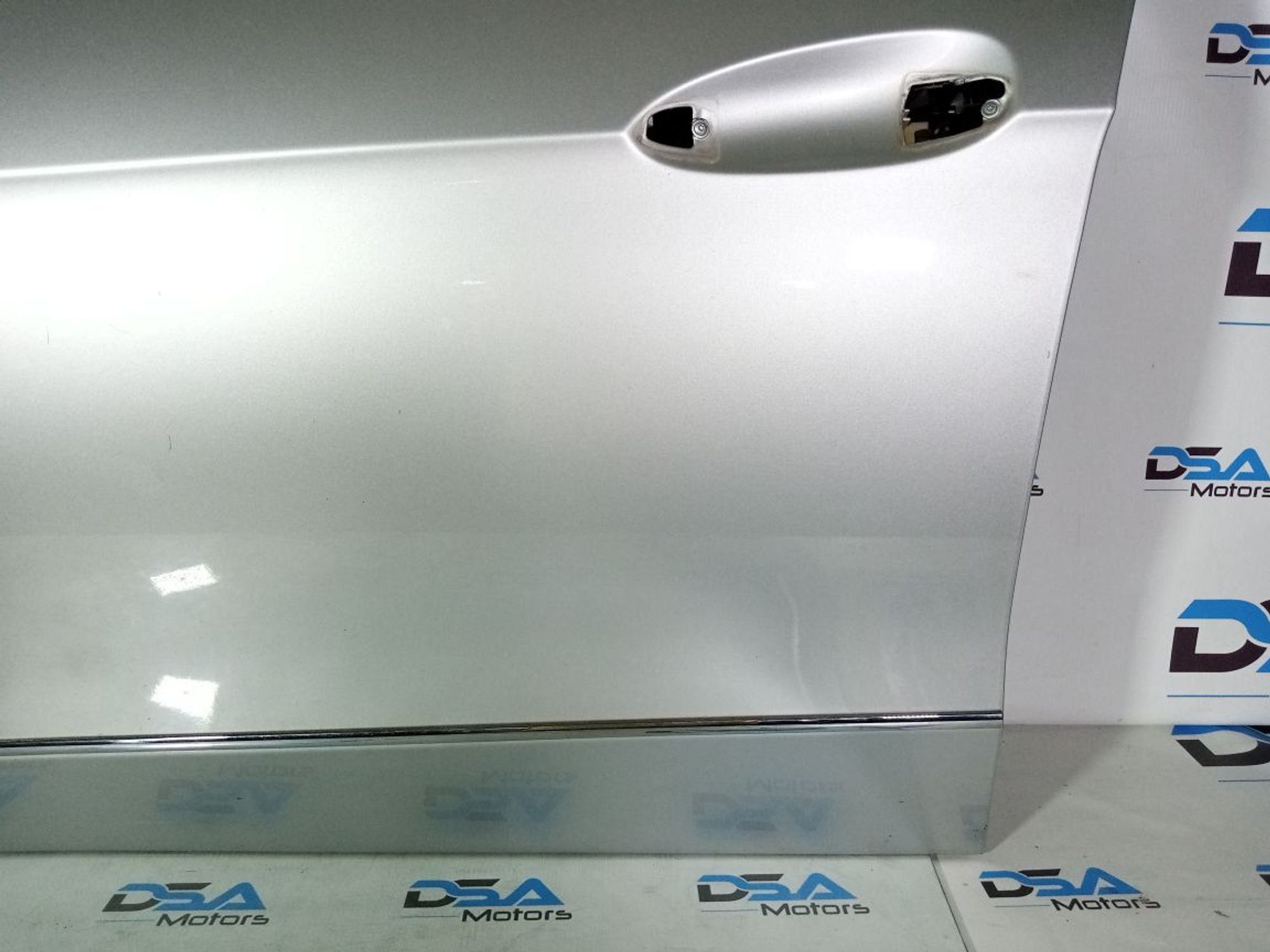 https://gcs.partsauto.market/rn-stockpro.appspot.com/thmbs/userImages/b7628e092085f1f91467af1afb6e7630/part/164c1c04-9941-4123-9edb-d6462c5d4cd4_1747297647124.jpg