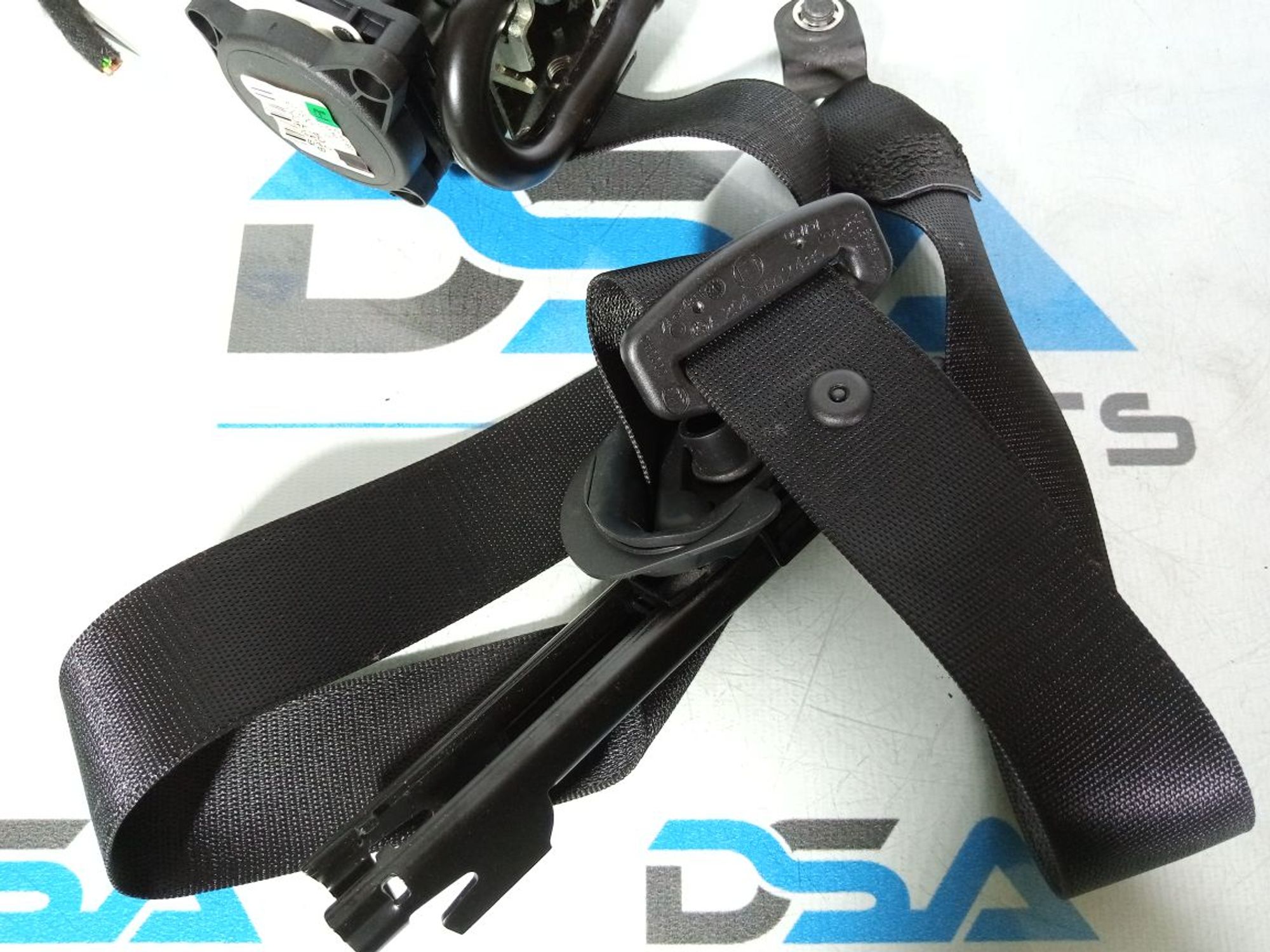 https://gcs.partsauto.market/rn-stockpro.appspot.com/thmbs/userImages/b7628e092085f1f91467af1afb6e7630/part/16ca633f-e6c9-4bbf-87d7-2c654110eb6b_1747337465448.jpg