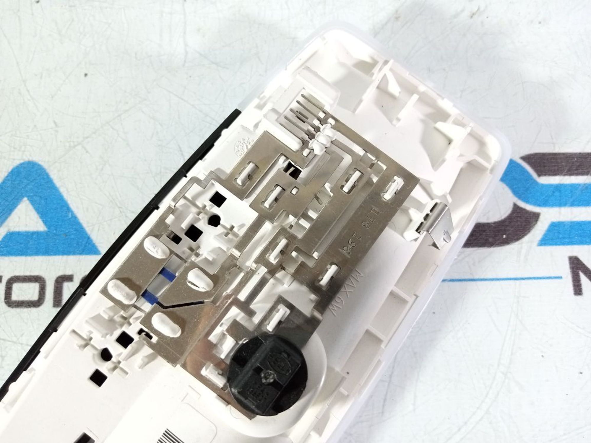 https://gcs.partsauto.market/rn-stockpro.appspot.com/thmbs/userImages/b7628e092085f1f91467af1afb6e7630/part/17444aee-5402-47cd-b3a7-56aef9afab26_1738223266491.jpg
