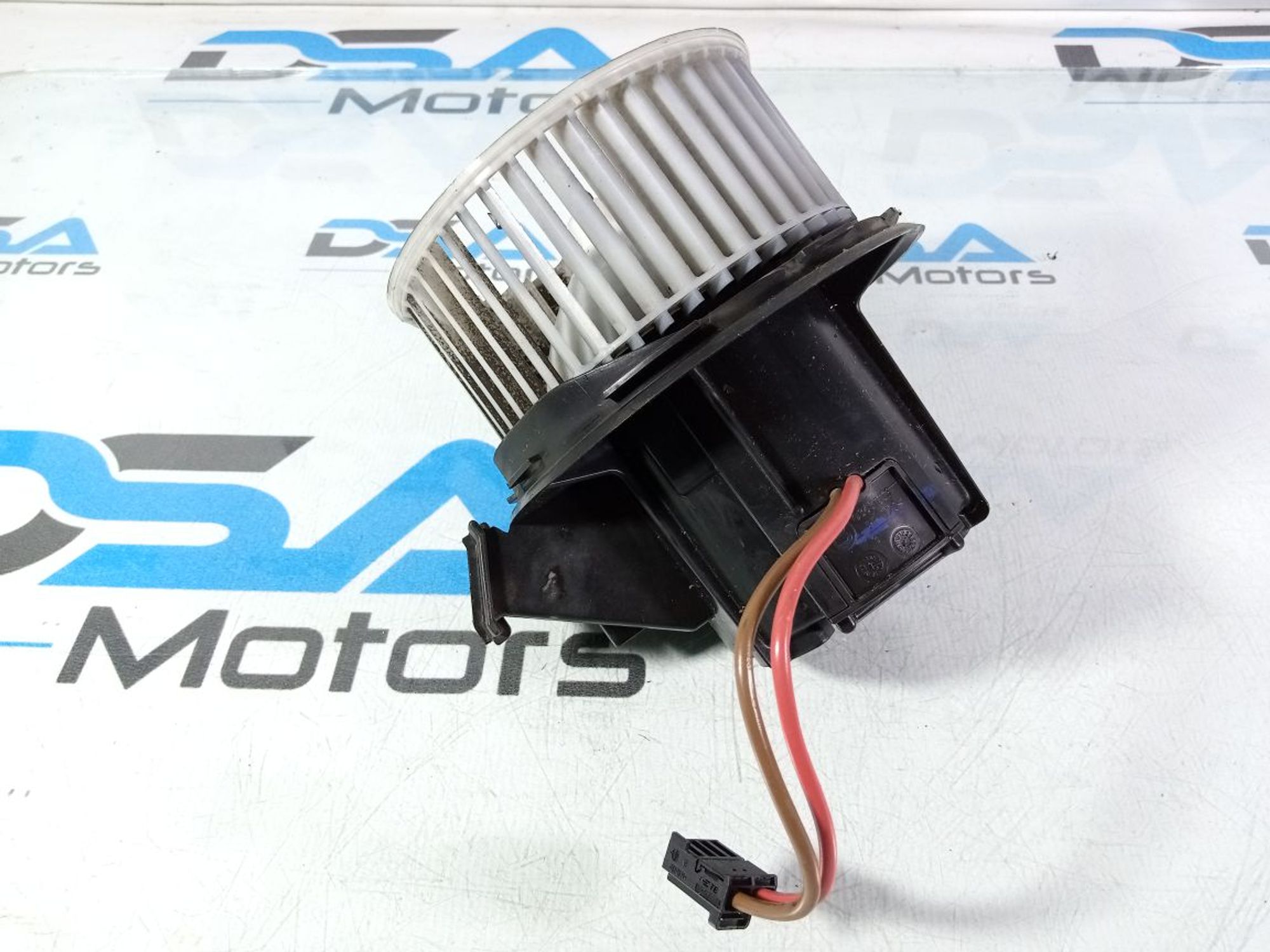 https://gcs.partsauto.market/rn-stockpro.appspot.com/thmbs/userImages/b7628e092085f1f91467af1afb6e7630/part/17bf50b1-c162-4a77-ae4c-9162165d7f65_1747024189388.jpg