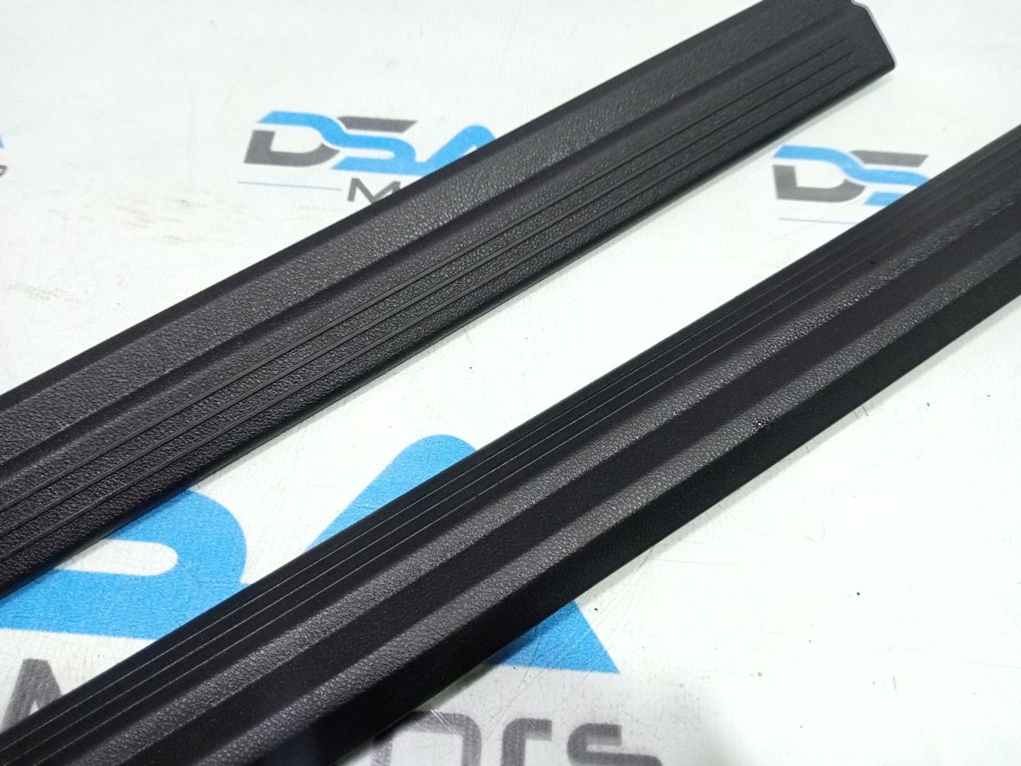 https://gcs.partsauto.market/rn-stockpro.appspot.com/thmbs/userImages/b7628e092085f1f91467af1afb6e7630/part/1a1d9046-2449-4d2f-8e31-3e41c9026657_1748354259993.jpg