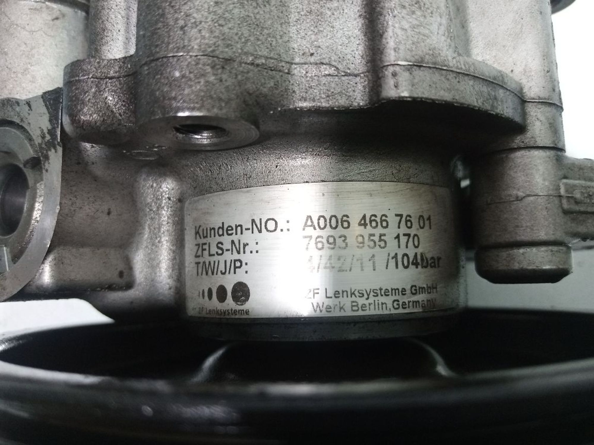 https://gcs.partsauto.market/rn-stockpro.appspot.com/thmbs/userImages/b7628e092085f1f91467af1afb6e7630/part/1a3e7e56-0ae8-453c-9254-41afbfa8f559_1747849347417.jpg