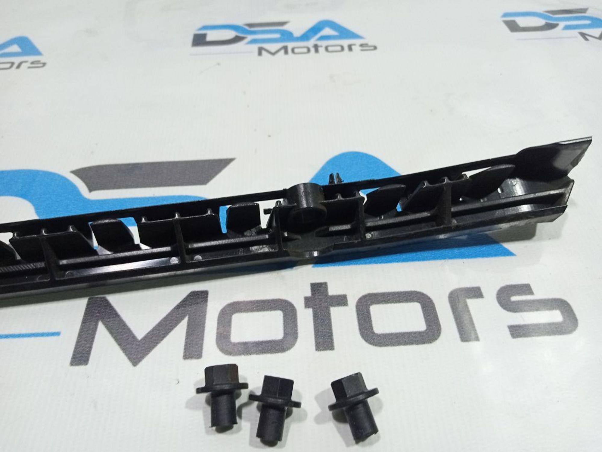 https://gcs.partsauto.market/rn-stockpro.appspot.com/thmbs/userImages/b7628e092085f1f91467af1afb6e7630/part/1af3be24-bafd-49cb-a803-2de0cb50dec0_1750098023113.jpg