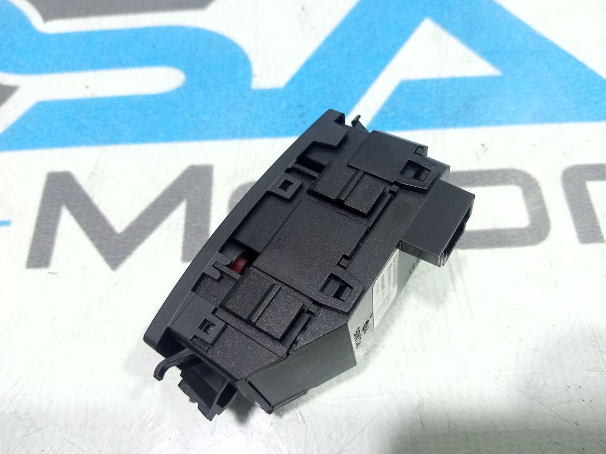 https://gcs.partsauto.market/rn-stockpro.appspot.com/thmbs/userImages/b7628e092085f1f91467af1afb6e7630/part/1cf5cb34-94a3-40a2-b17c-67d64a9c538d_1748887441827.jpg