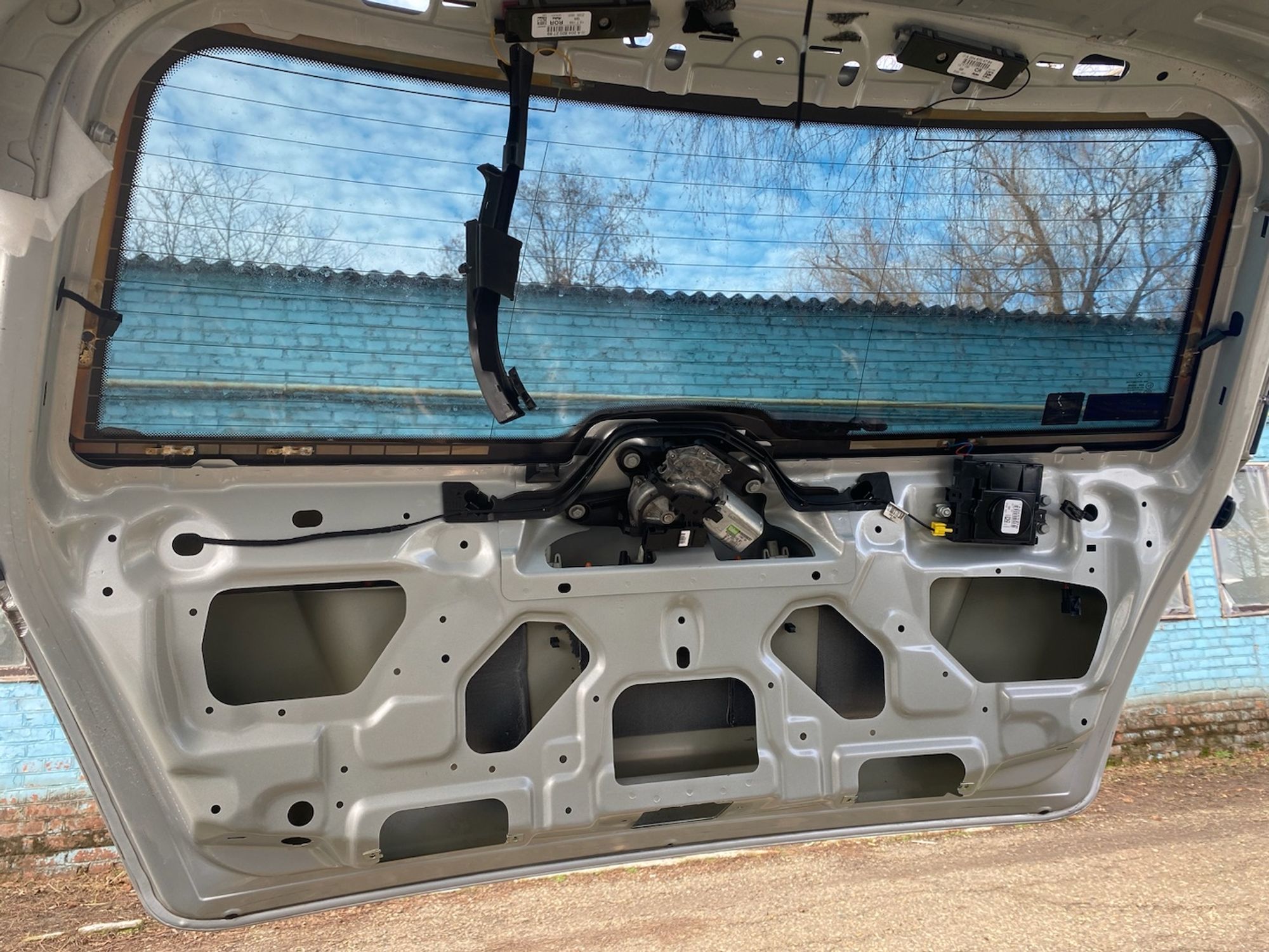 https://gcs.partsauto.market/rn-stockpro.appspot.com/thmbs/userImages/b7628e092085f1f91467af1afb6e7630/part/1f774571-b88b-4581-afd3-62ab9a056d43_1736424875996.jpg