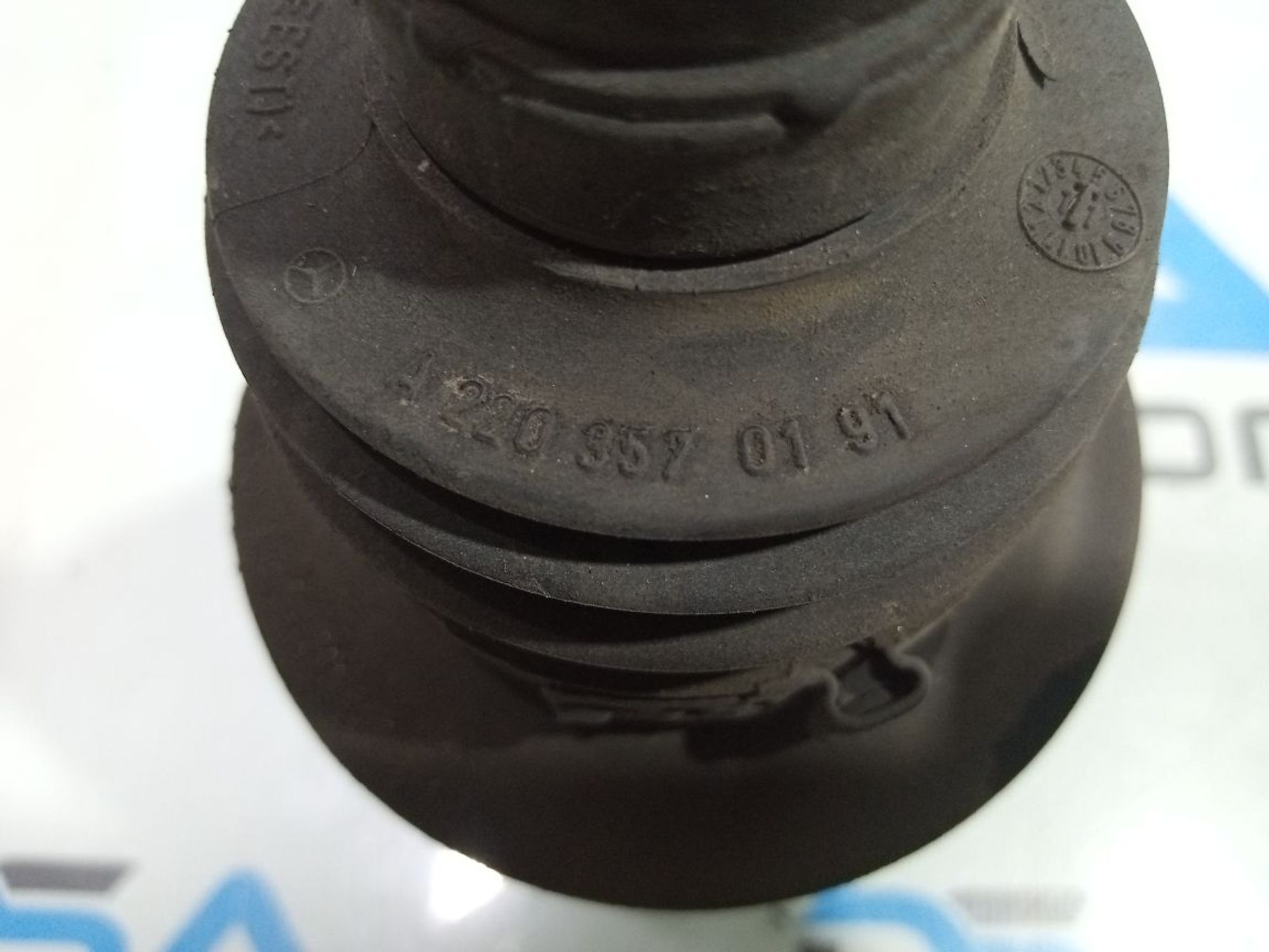 https://gcs.partsauto.market/rn-stockpro.appspot.com/thmbs/userImages/b7628e092085f1f91467af1afb6e7630/part/21d660ff-f8c9-4542-86e6-4b17f707feb6_1748615780497.jpg