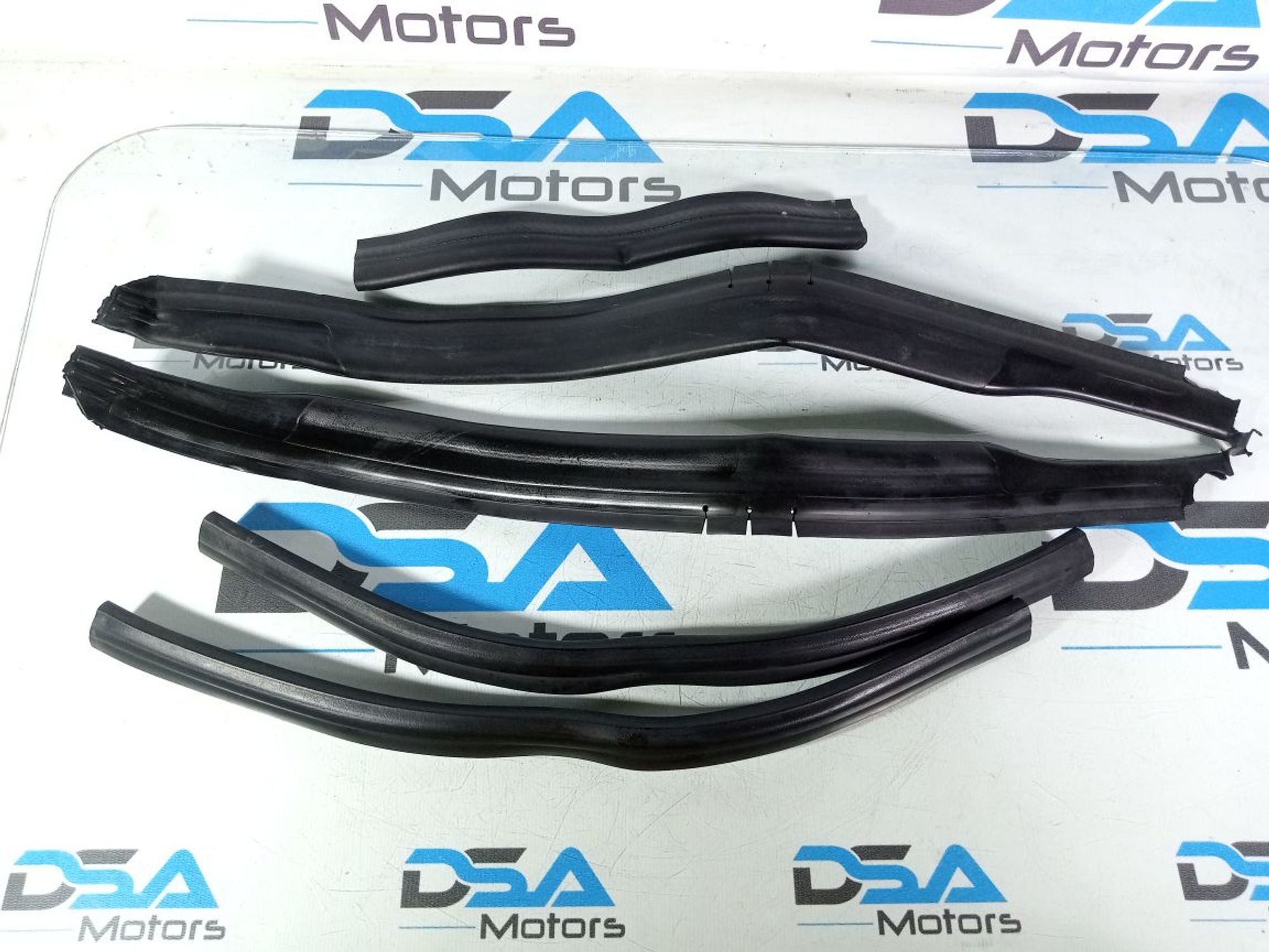 https://gcs.partsauto.market/rn-stockpro.appspot.com/thmbs/userImages/b7628e092085f1f91467af1afb6e7630/part/220cf4d0-19f8-4793-9921-fb8a7d952601_1746166697429.jpg