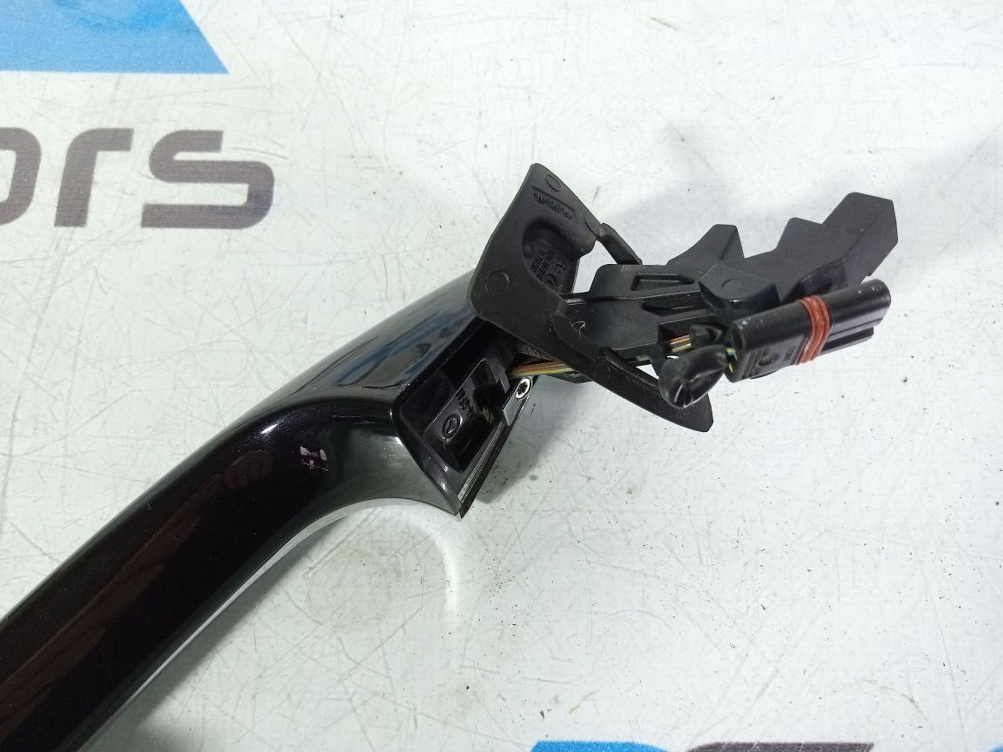 https://gcs.partsauto.market/rn-stockpro.appspot.com/thmbs/userImages/b7628e092085f1f91467af1afb6e7630/part/23e403ea-0e18-45de-a6e8-f1deec86a7ec_1737971967503.jpg
