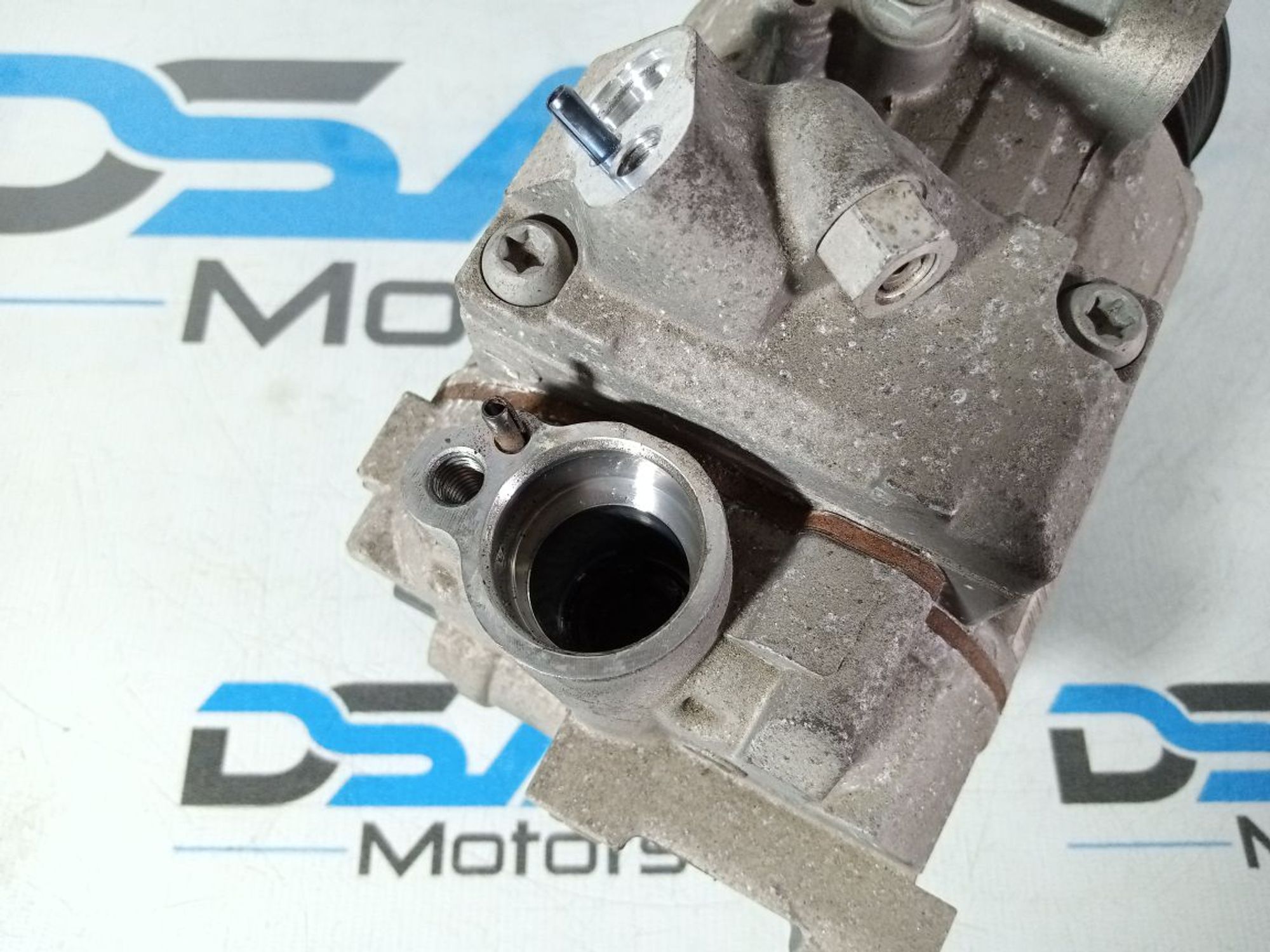 https://gcs.partsauto.market/rn-stockpro.appspot.com/thmbs/userImages/b7628e092085f1f91467af1afb6e7630/part/2409d5ab-ea7e-409d-aafc-2d8ee6102d77_1747121951420.jpg