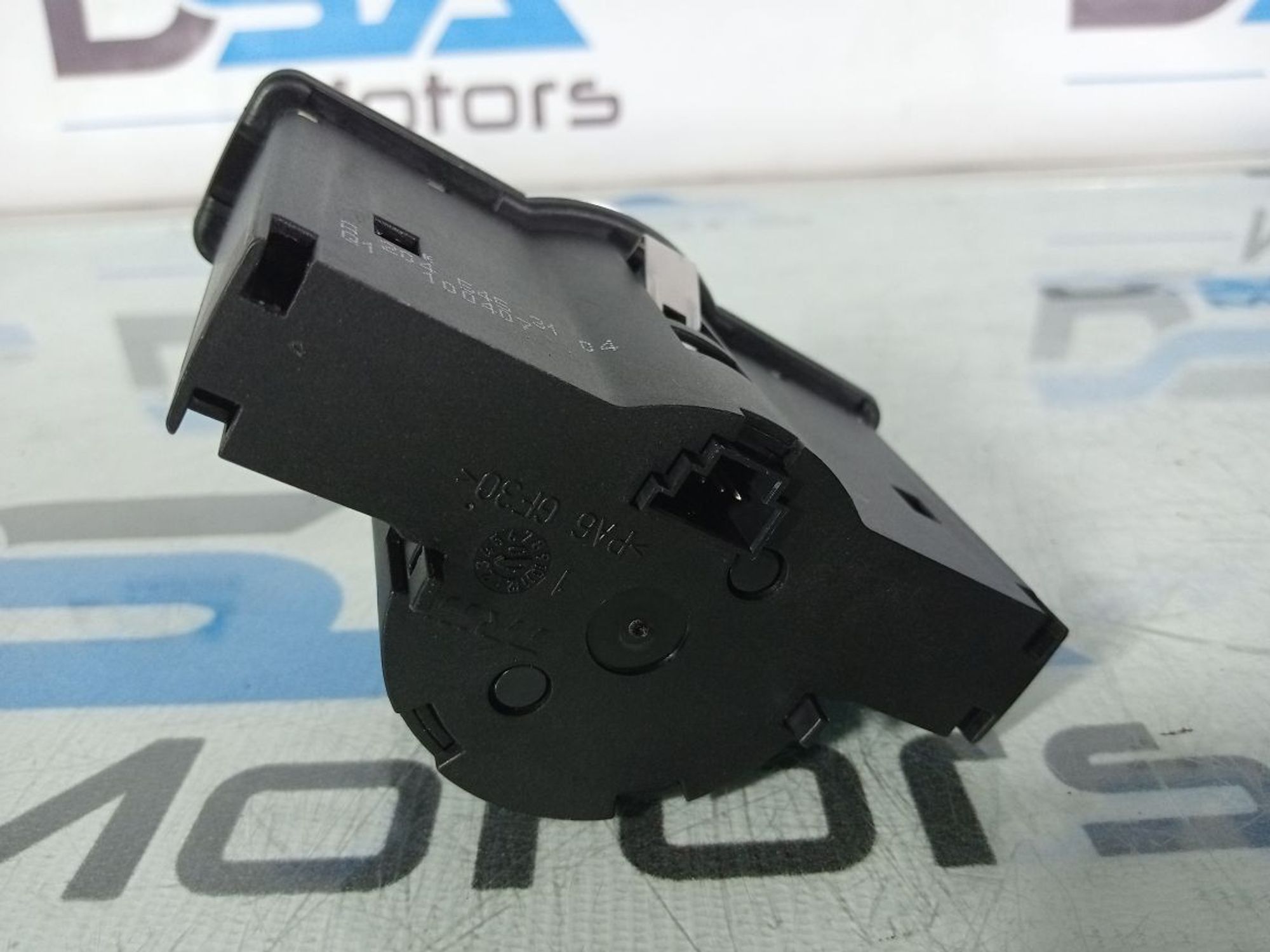 https://gcs.partsauto.market/rn-stockpro.appspot.com/thmbs/userImages/b7628e092085f1f91467af1afb6e7630/part/24c50ed6-1f5c-4ad7-8b90-3bf7296cef05_1745408503715.jpg