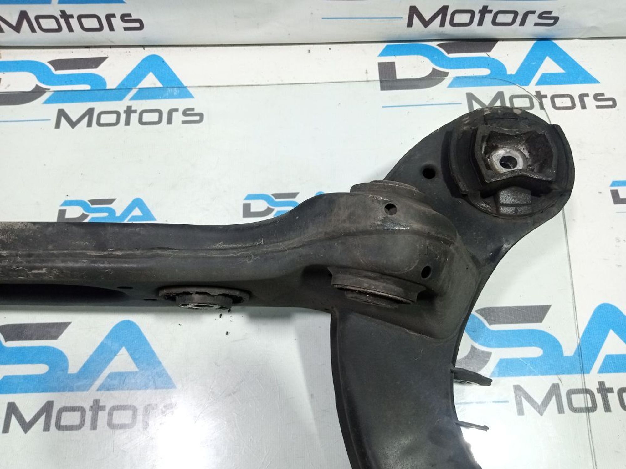 https://gcs.partsauto.market/rn-stockpro.appspot.com/thmbs/userImages/b7628e092085f1f91467af1afb6e7630/part/251dd3b0-6f7f-456b-be17-7b60e5d82651_1748891105022.jpg
