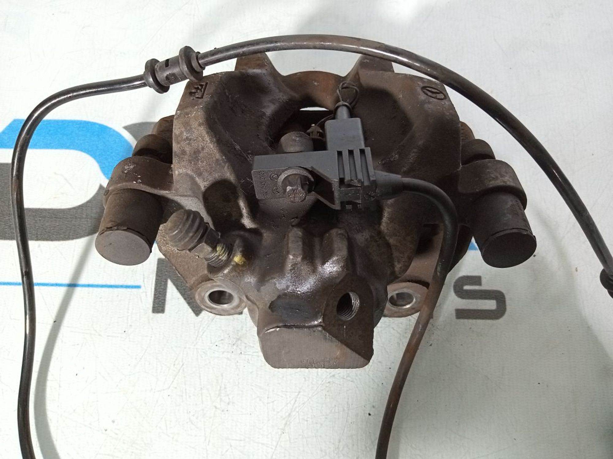 https://gcs.partsauto.market/rn-stockpro.appspot.com/thmbs/userImages/b7628e092085f1f91467af1afb6e7630/part/25352226-3437-462c-ac22-dff75fa69e3c_1747337992232.jpg