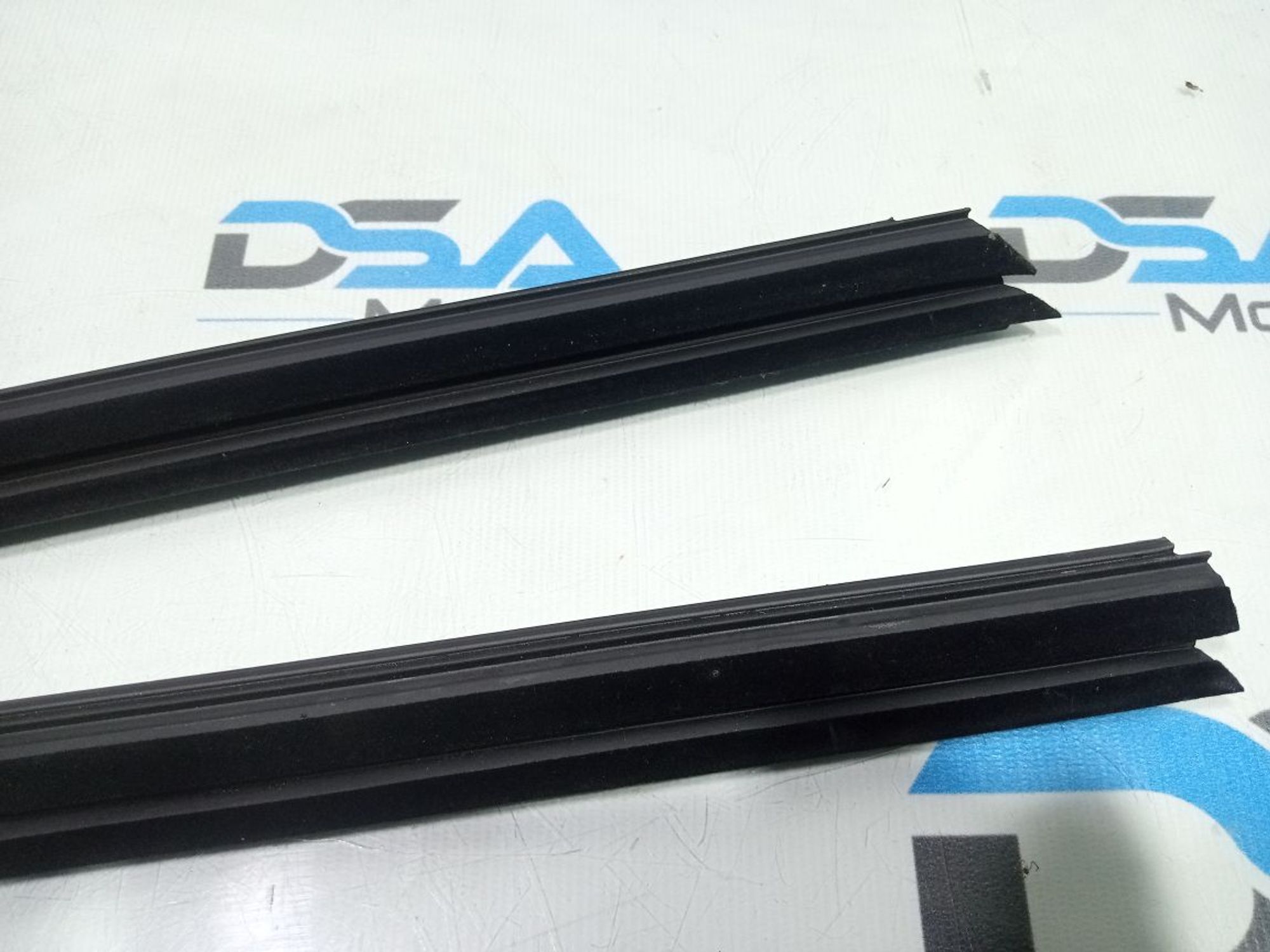 https://gcs.partsauto.market/rn-stockpro.appspot.com/thmbs/userImages/b7628e092085f1f91467af1afb6e7630/part/25f17a19-050f-4cd4-8d22-d24f104fc564_1748283893958.jpg