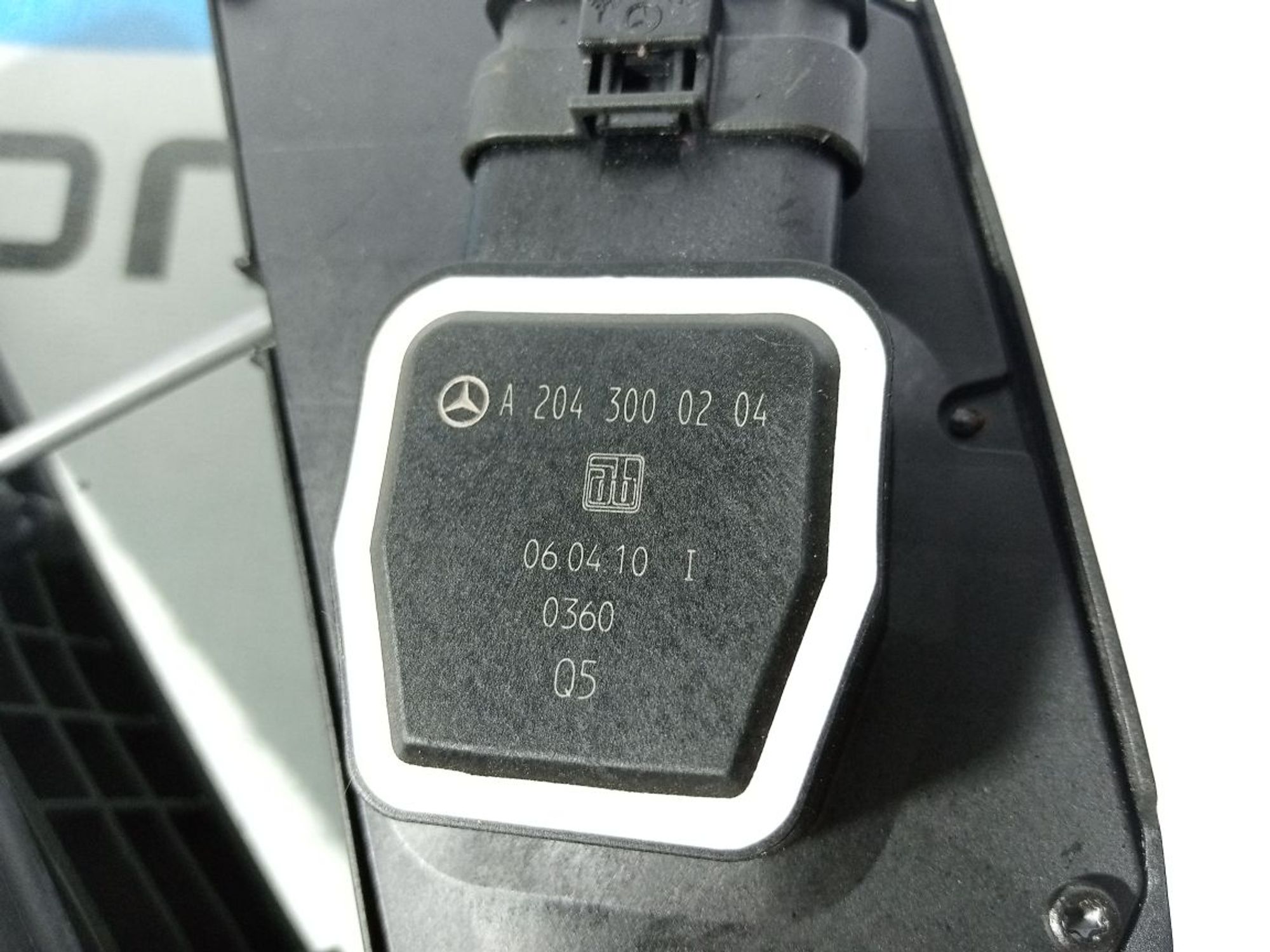 https://gcs.partsauto.market/rn-stockpro.appspot.com/thmbs/userImages/b7628e092085f1f91467af1afb6e7630/part/28253210-38e6-417e-b722-349af3d1daff_1746542756350.jpg