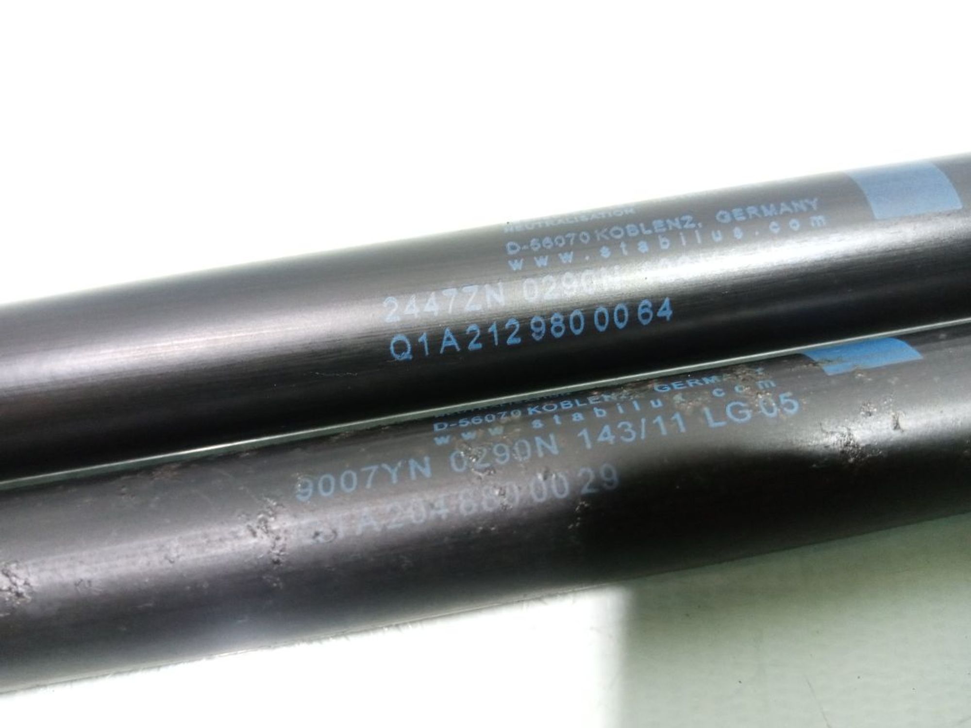 https://gcs.partsauto.market/rn-stockpro.appspot.com/thmbs/userImages/b7628e092085f1f91467af1afb6e7630/part/285f224e-8a36-4e93-b39e-d22a757c91f0_1748621299453.jpg
