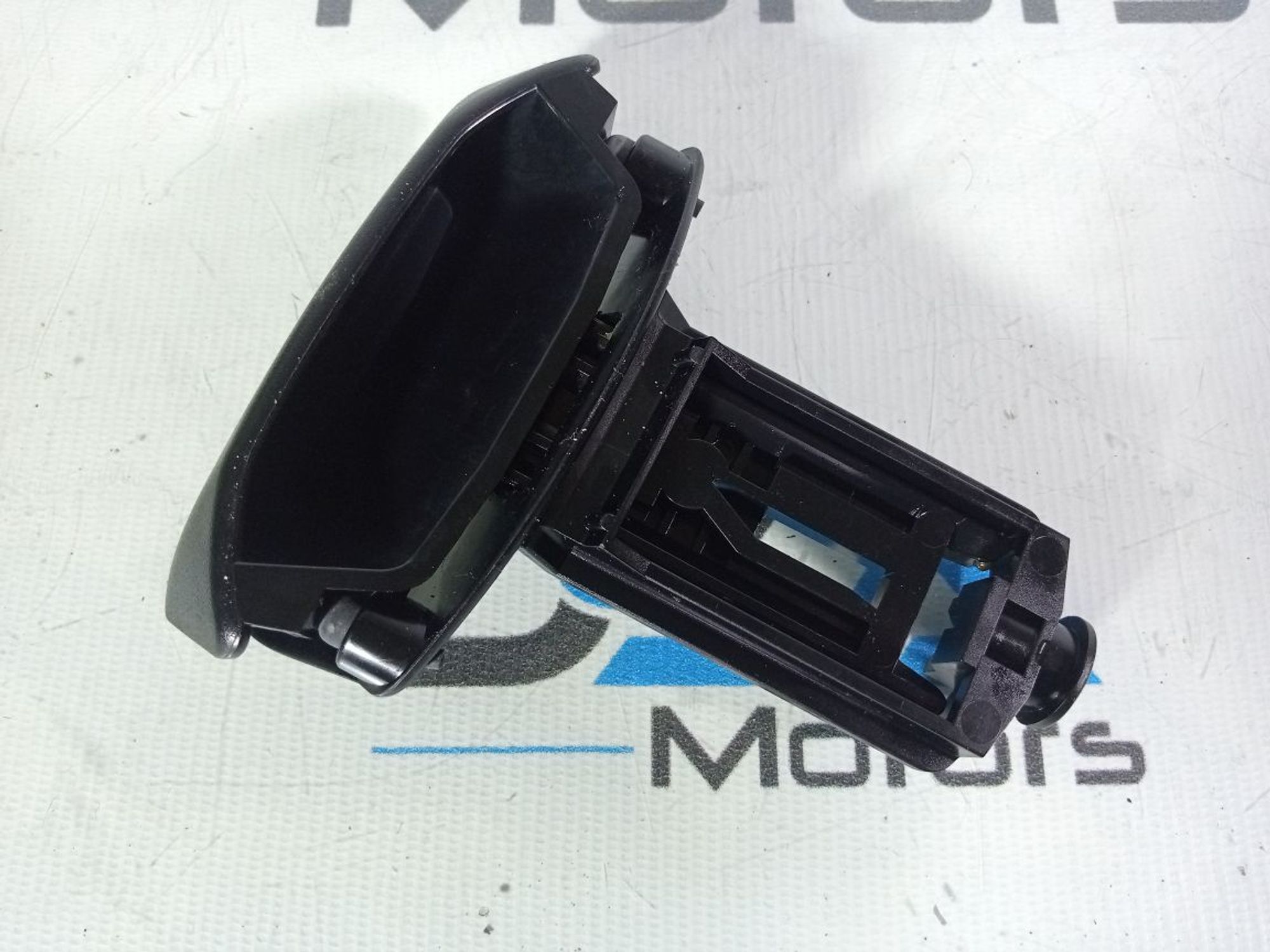 https://gcs.partsauto.market/rn-stockpro.appspot.com/thmbs/userImages/b7628e092085f1f91467af1afb6e7630/part/29e5f0dc-7f0e-45ff-997e-6892c6e2ba4c_1741685966314.jpg