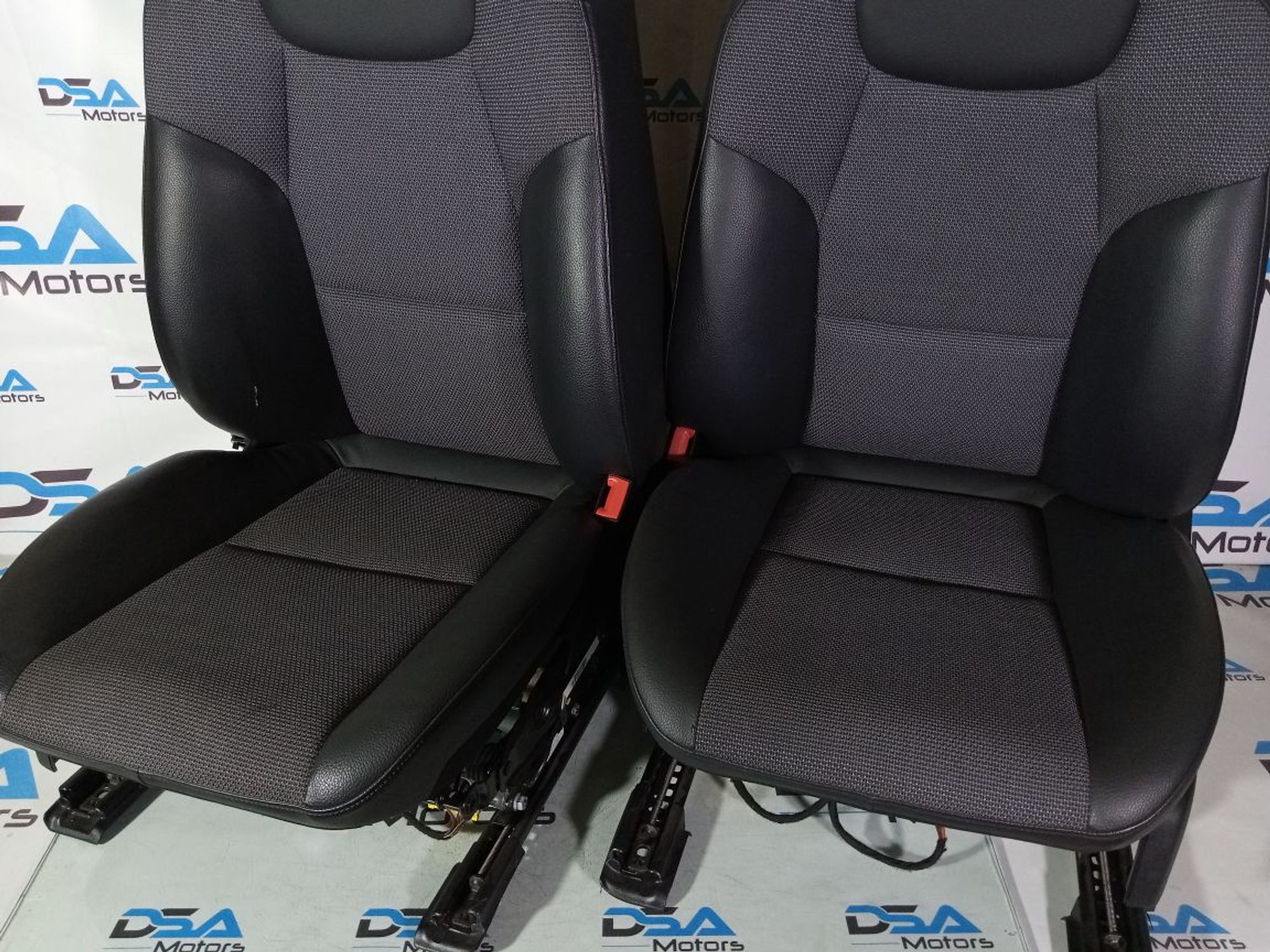 https://gcs.partsauto.market/rn-stockpro.appspot.com/thmbs/userImages/b7628e092085f1f91467af1afb6e7630/part/2a0976f4-0204-4596-865d-06ea892323df_1747212622494.jpg