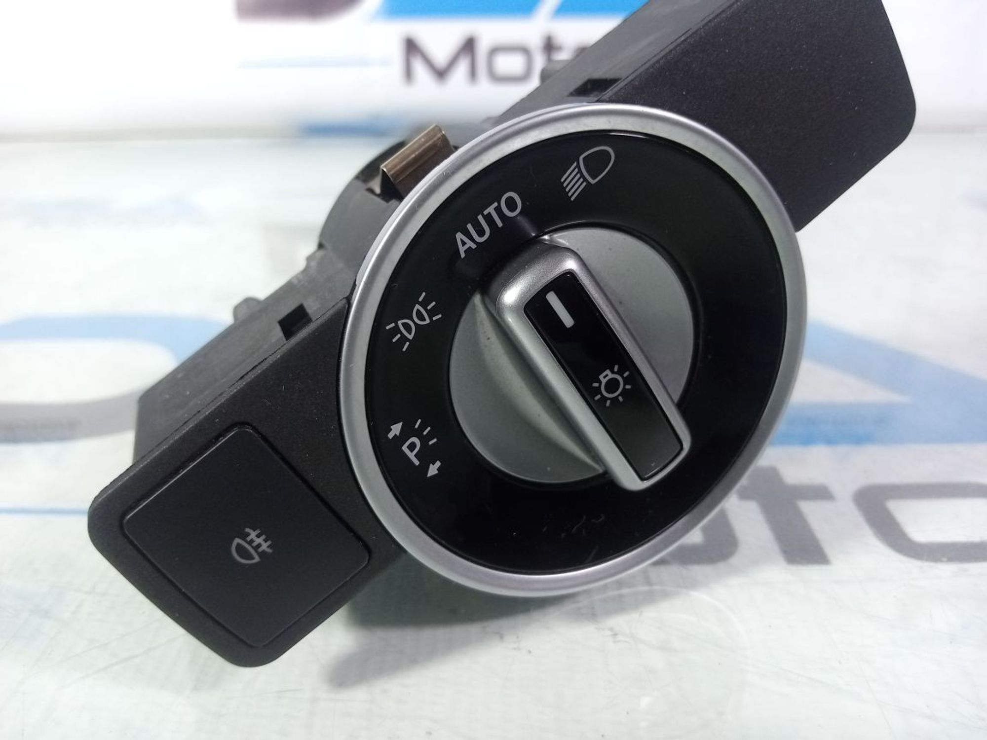 https://gcs.partsauto.market/rn-stockpro.appspot.com/thmbs/userImages/b7628e092085f1f91467af1afb6e7630/part/2bda1e4f-93be-479c-acae-de748e7ba585_1740581804222.jpg