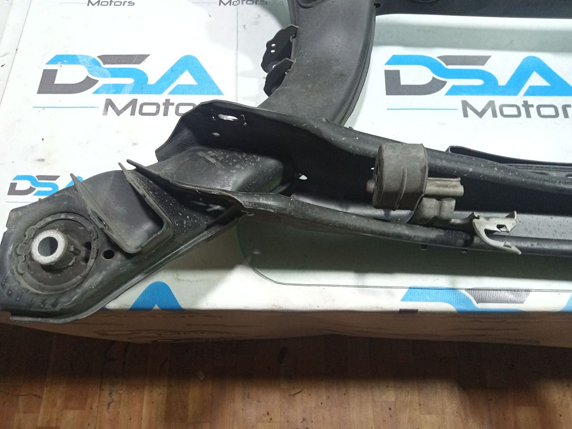 https://gcs.partsauto.market/rn-stockpro.appspot.com/thmbs/userImages/b7628e092085f1f91467af1afb6e7630/part/2d3822ba-2825-4181-85d9-8bd07d13bbf8_1748891110071.jpg