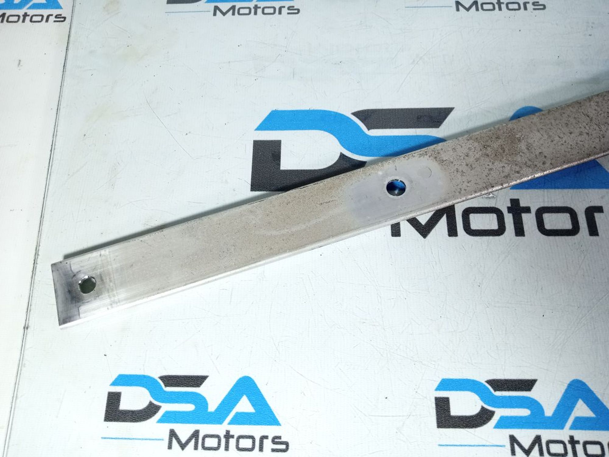 https://gcs.partsauto.market/rn-stockpro.appspot.com/thmbs/userImages/b7628e092085f1f91467af1afb6e7630/part/2dfa137a-7c34-4aff-9252-22239fe3321f_1745404611717.jpg