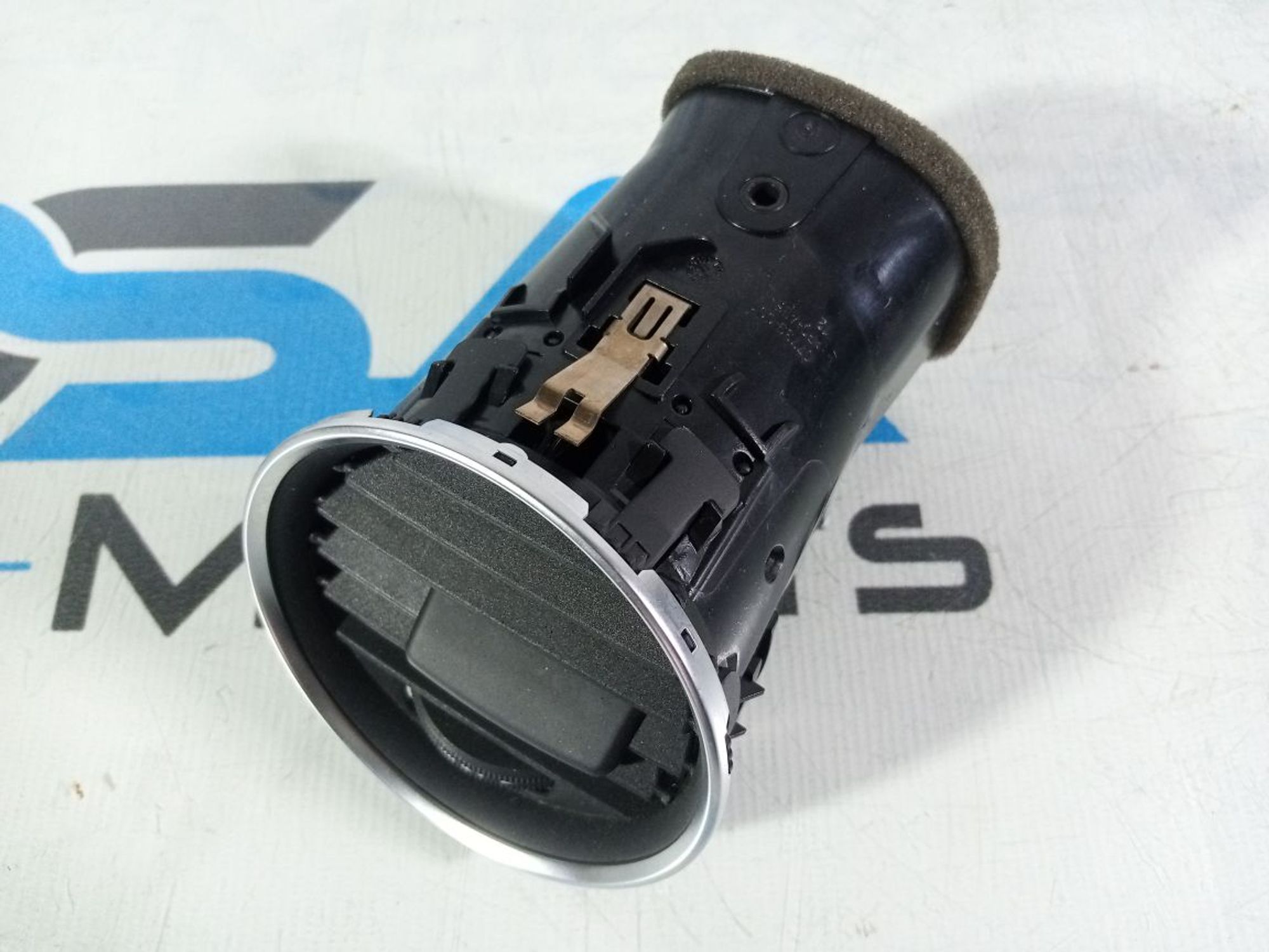 https://gcs.partsauto.market/rn-stockpro.appspot.com/thmbs/userImages/b7628e092085f1f91467af1afb6e7630/part/2e965438-a4df-4dc1-b692-562f951a6952_1742284088293.jpg