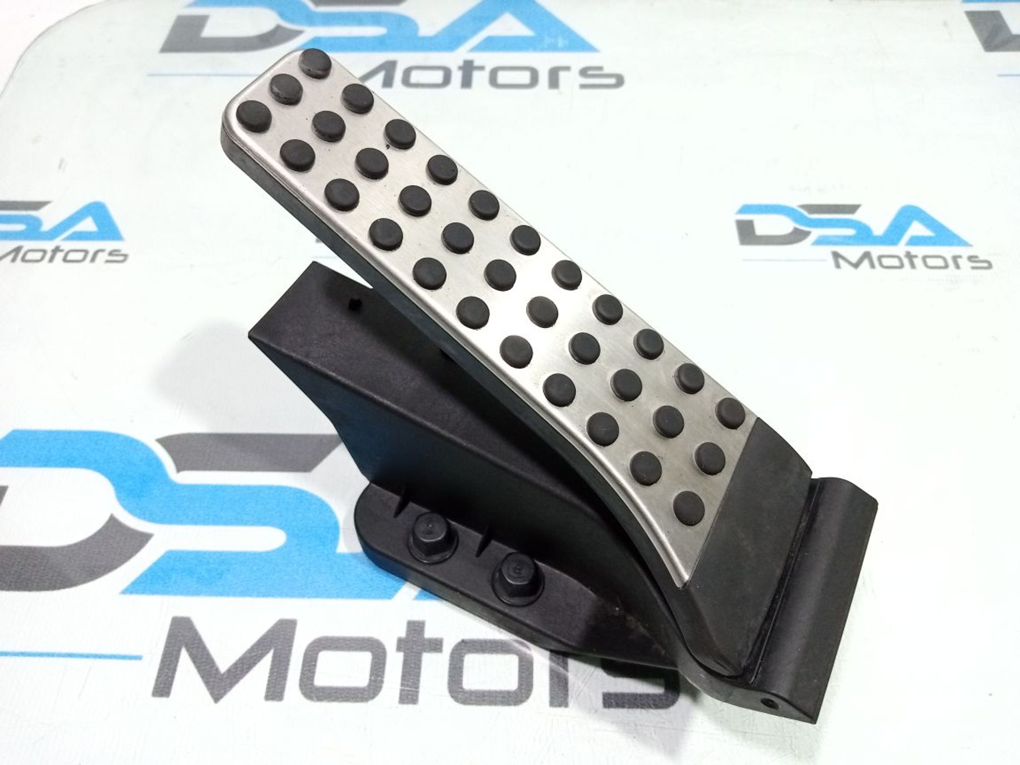 https://gcs.partsauto.market/rn-stockpro.appspot.com/thmbs/userImages/b7628e092085f1f91467af1afb6e7630/part/2f3ef4ac-1ba0-48f2-8410-3273346caa46_1748160932974.jpg