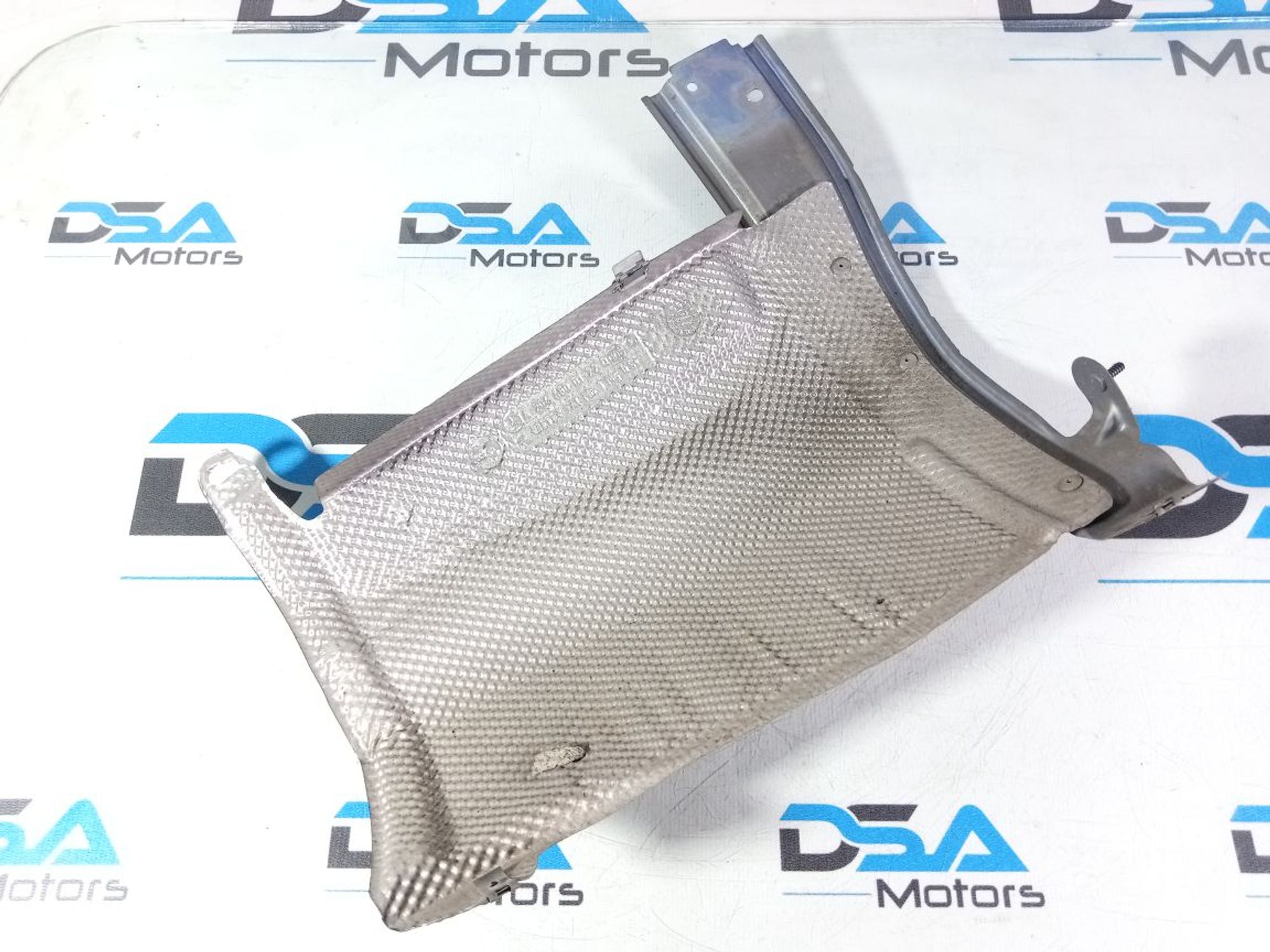 https://gcs.partsauto.market/rn-stockpro.appspot.com/thmbs/userImages/b7628e092085f1f91467af1afb6e7630/part/2f5f27b4-71a2-4231-9311-da881570a671_1747023726082.jpg