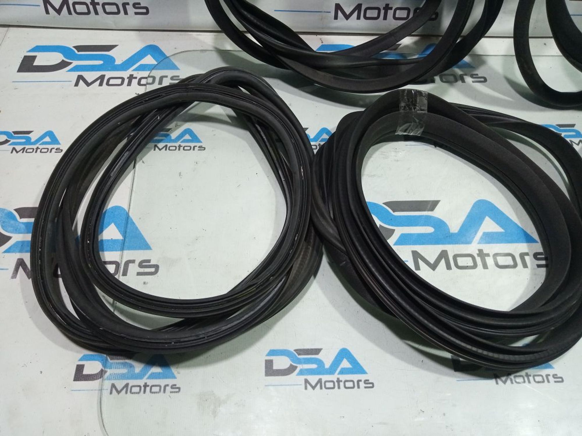 https://gcs.partsauto.market/rn-stockpro.appspot.com/thmbs/userImages/b7628e092085f1f91467af1afb6e7630/part/2fdee847-1921-4b1c-9d8d-b2d4ee94c7e1_1748410726868.jpg