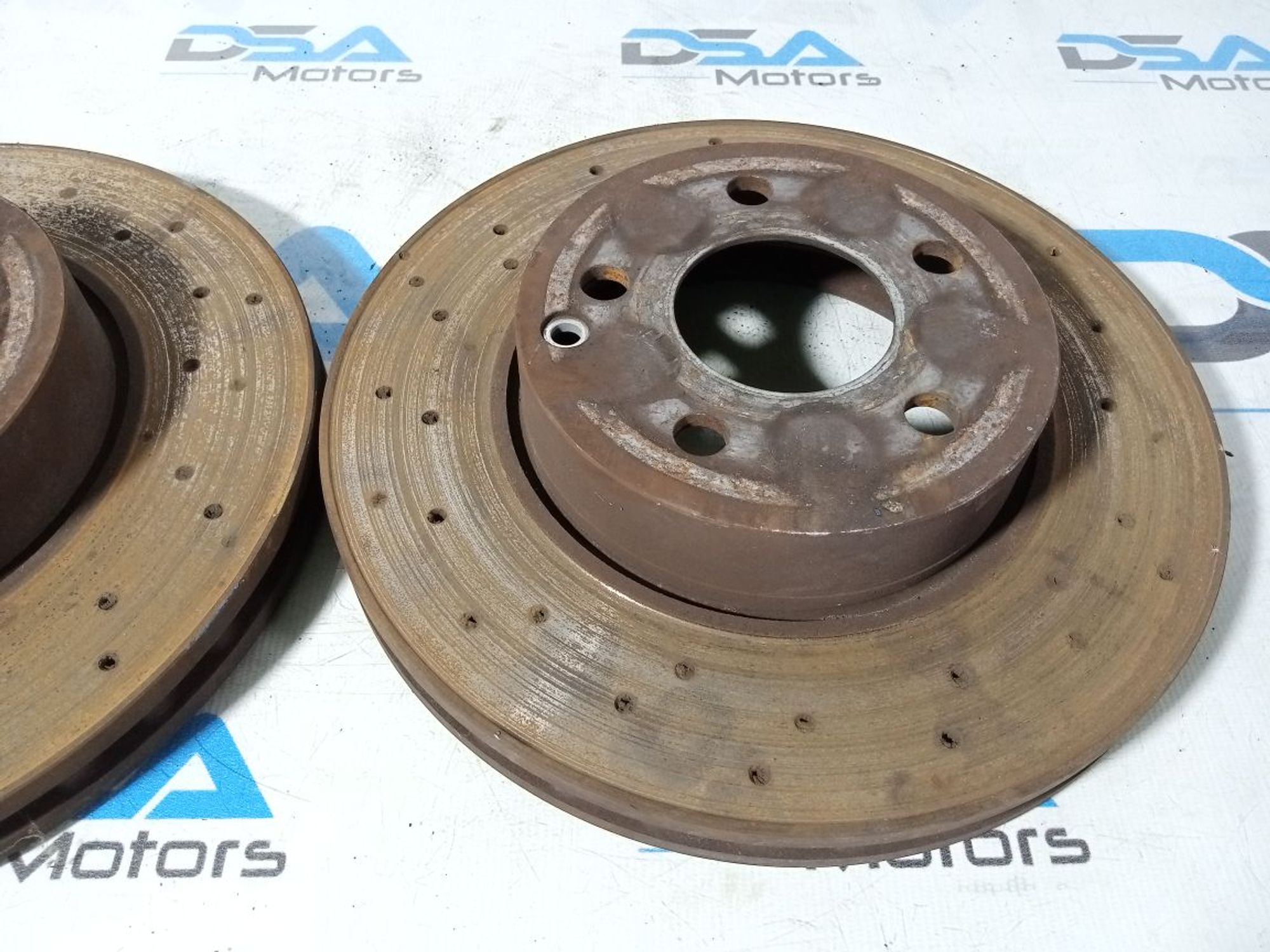 https://gcs.partsauto.market/rn-stockpro.appspot.com/thmbs/userImages/b7628e092085f1f91467af1afb6e7630/part/308d91fa-8bc8-429a-a8e3-f92658ea8168_1747628380550.jpg