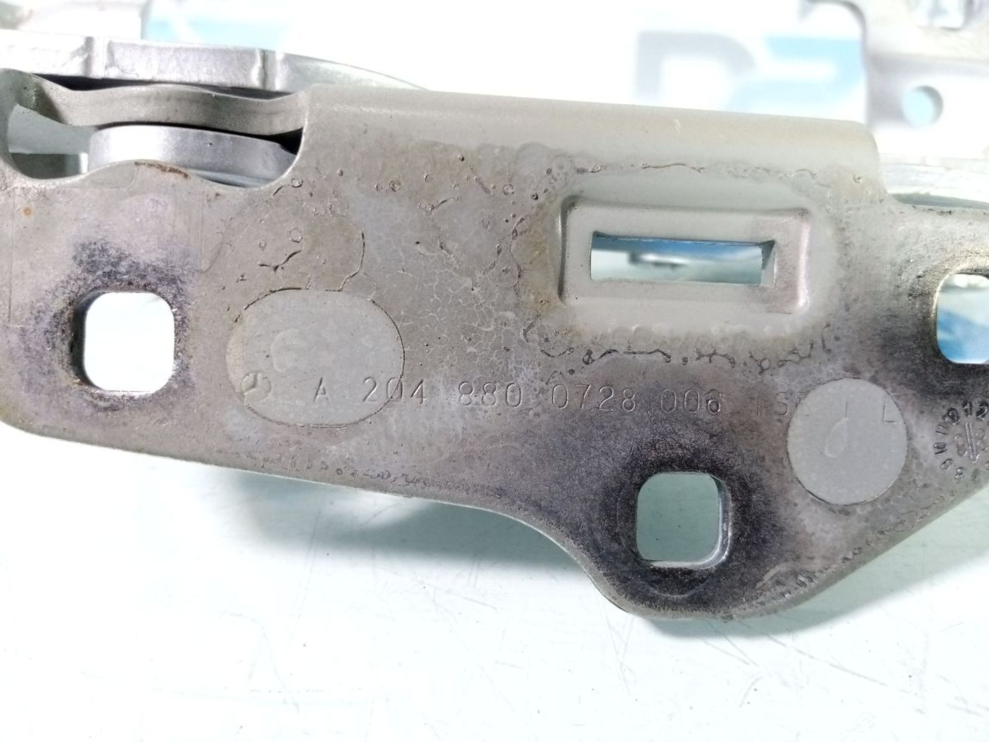 https://gcs.partsauto.market/rn-stockpro.appspot.com/thmbs/userImages/b7628e092085f1f91467af1afb6e7630/part/30e44cd2-a988-441b-ab0f-0137ce41adb7_1735223827752.jpg