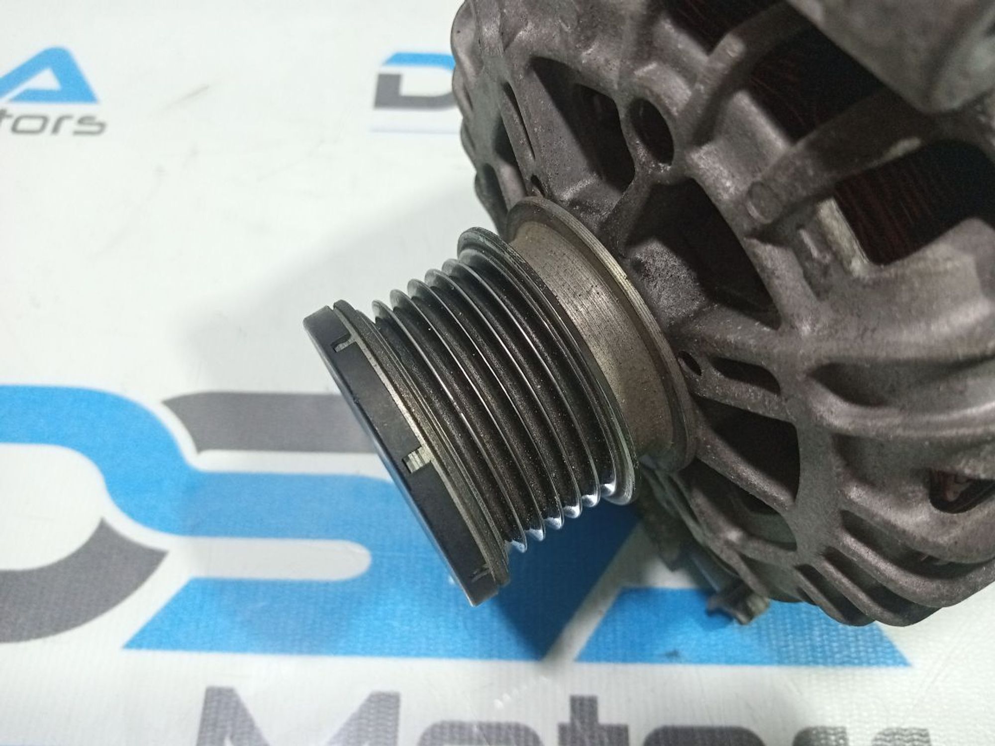 https://gcs.partsauto.market/rn-stockpro.appspot.com/thmbs/userImages/b7628e092085f1f91467af1afb6e7630/part/31f699fa-0c58-4b3e-be09-260f47b6e3e7_1747849130180.jpg