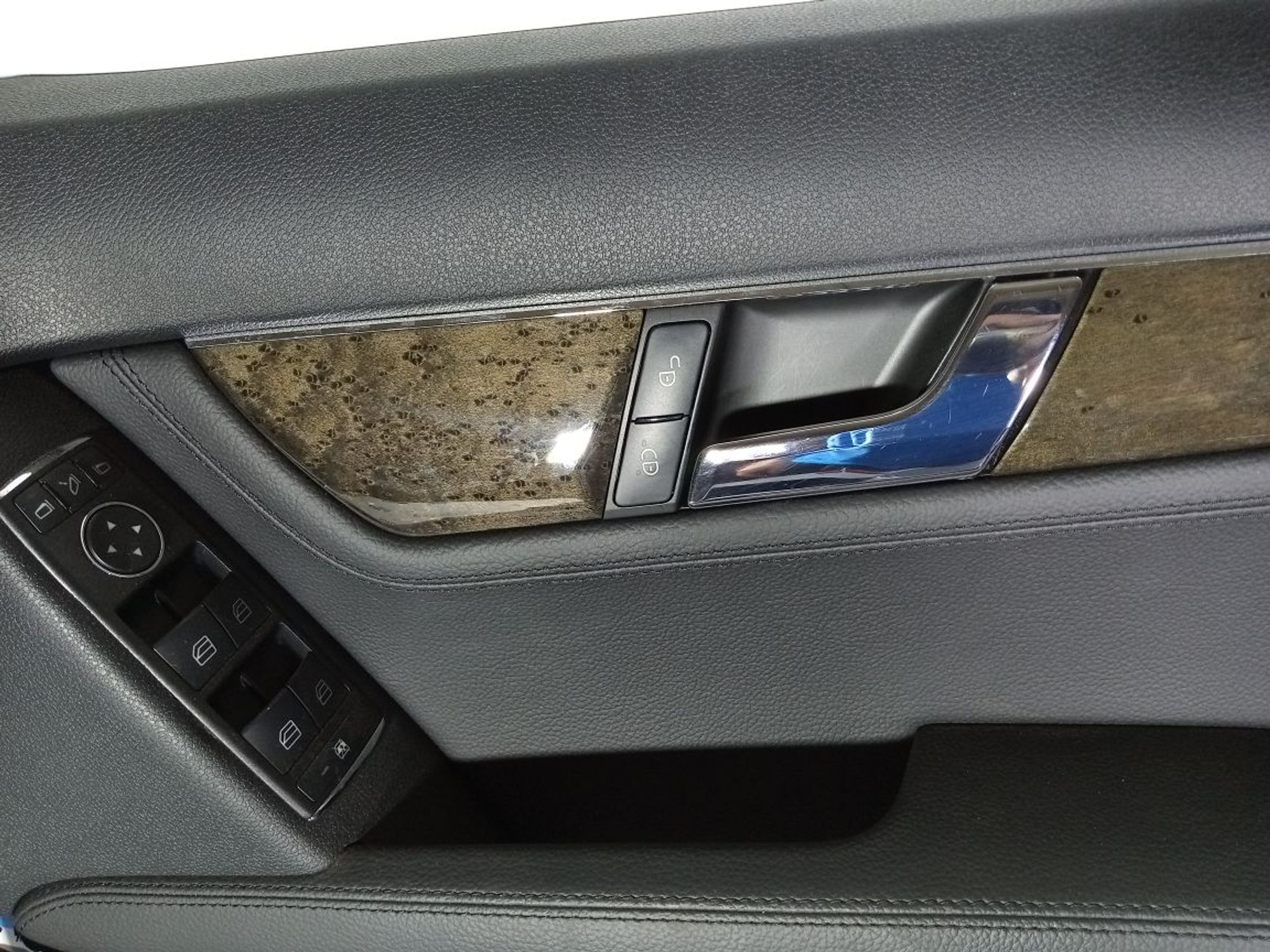 https://gcs.partsauto.market/rn-stockpro.appspot.com/thmbs/userImages/b7628e092085f1f91467af1afb6e7630/part/32072e32-a3c6-490f-886c-3acbc074cf0a_1745843787906.jpg